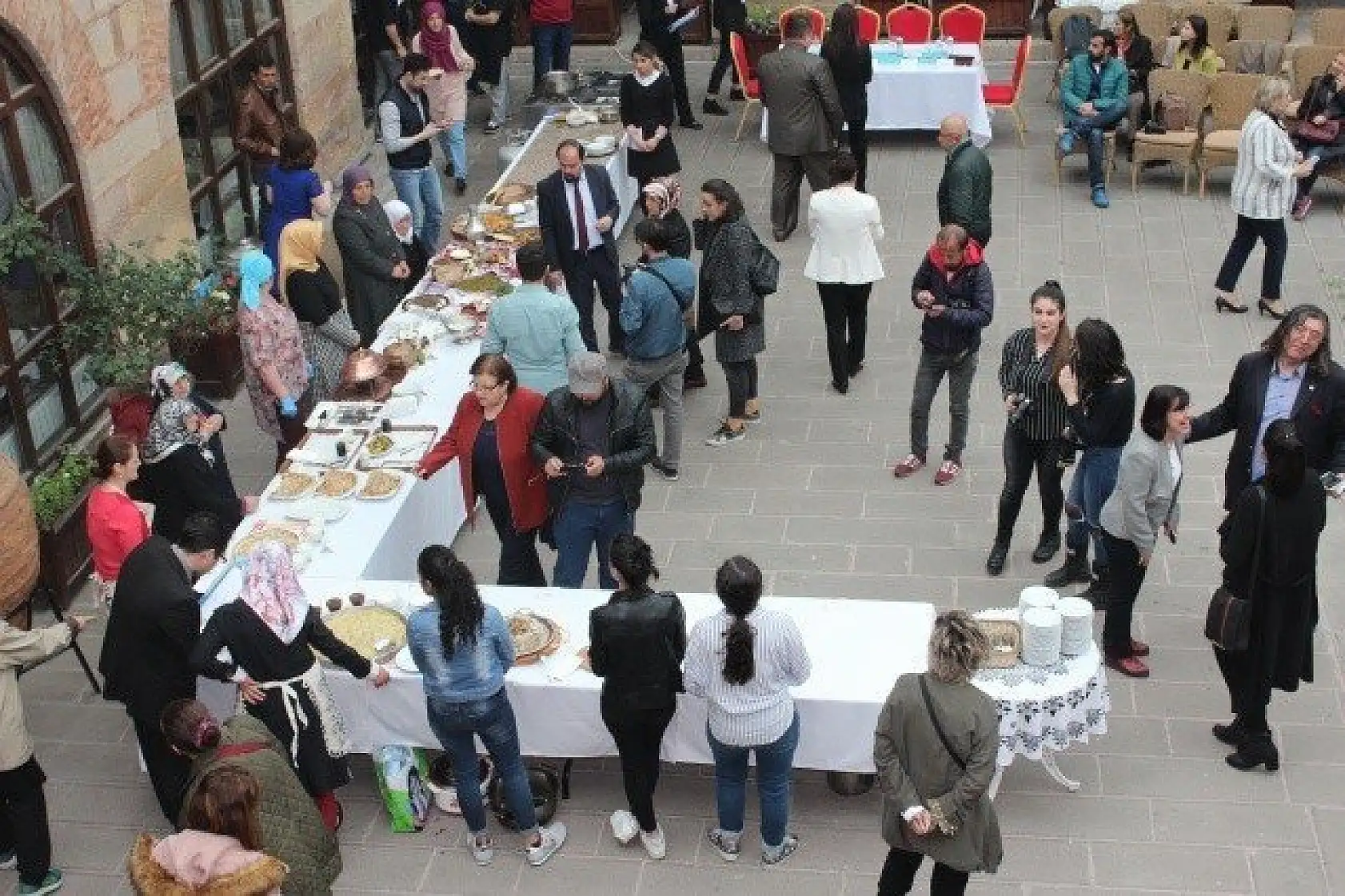 Kastamonu'nun lezzetleri 600 yıllık handa yarıştı