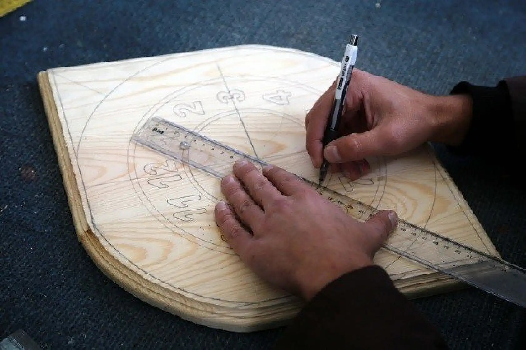 Mahkumlar hem meslek ediniyor hem rehabilite oluyor