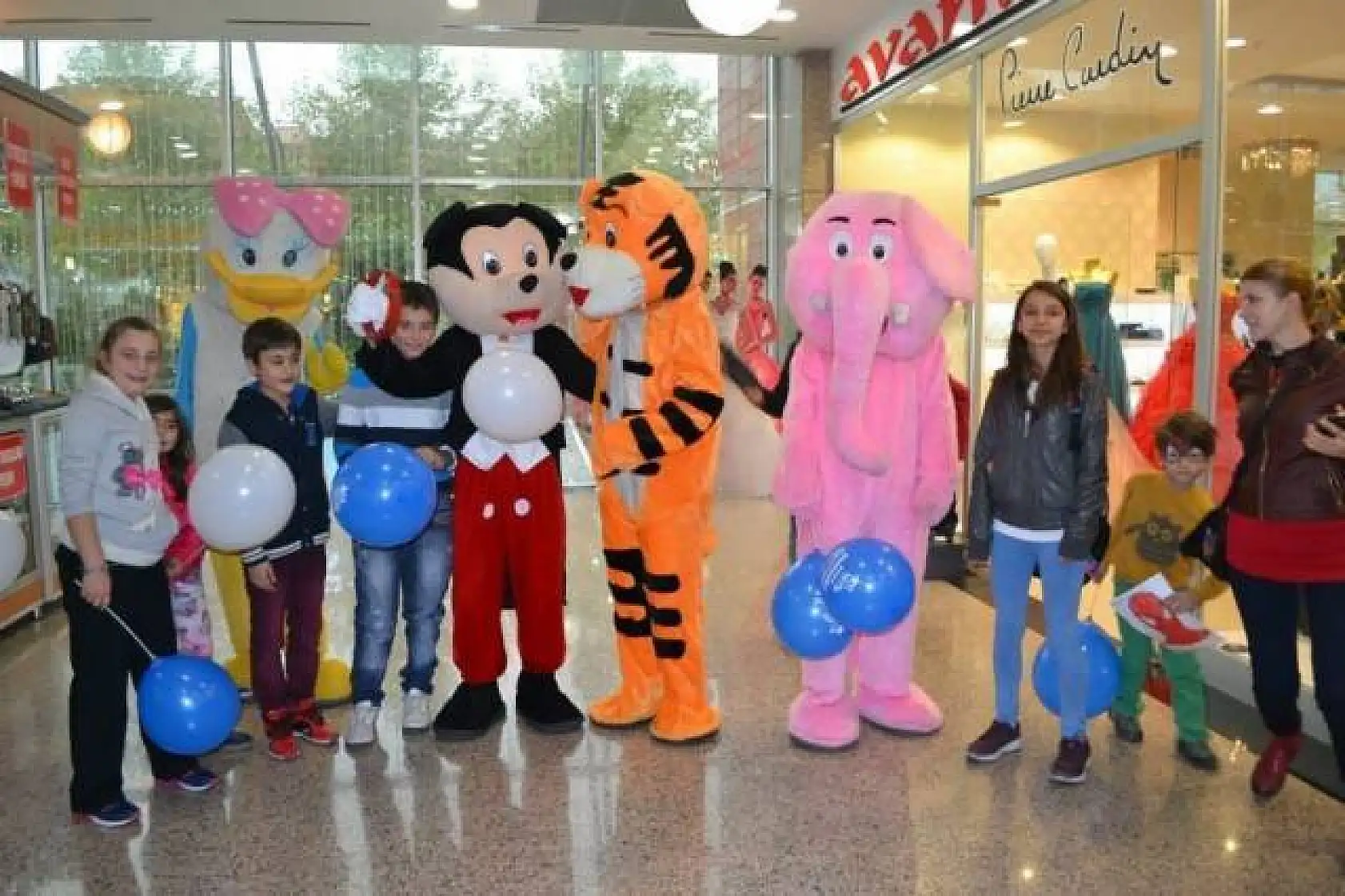 Barutçuoğlu AVM çocukları şaşırttı