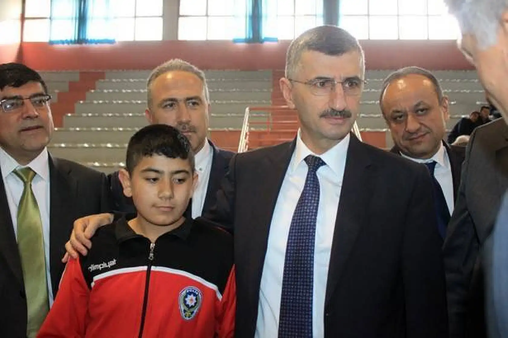 Amatör Spor Kulüplerine malzeme yardım töreni