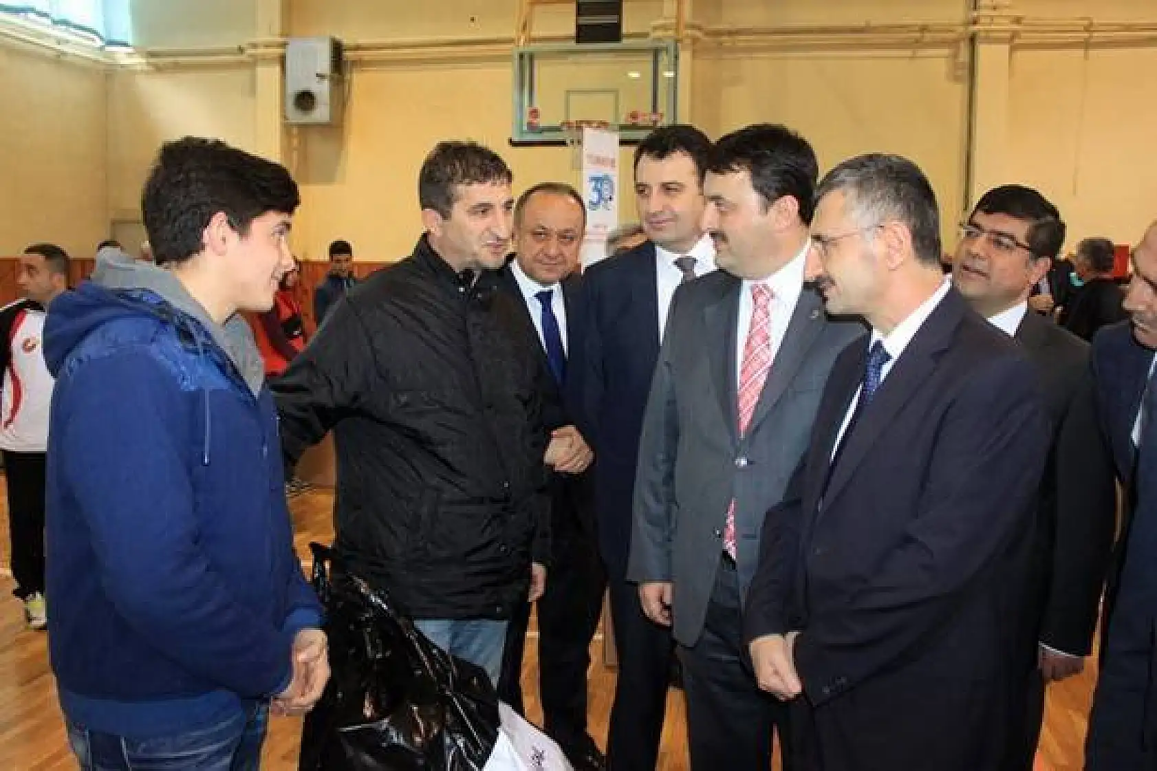 Amatör Spor Kulüplerine malzeme yardım töreni