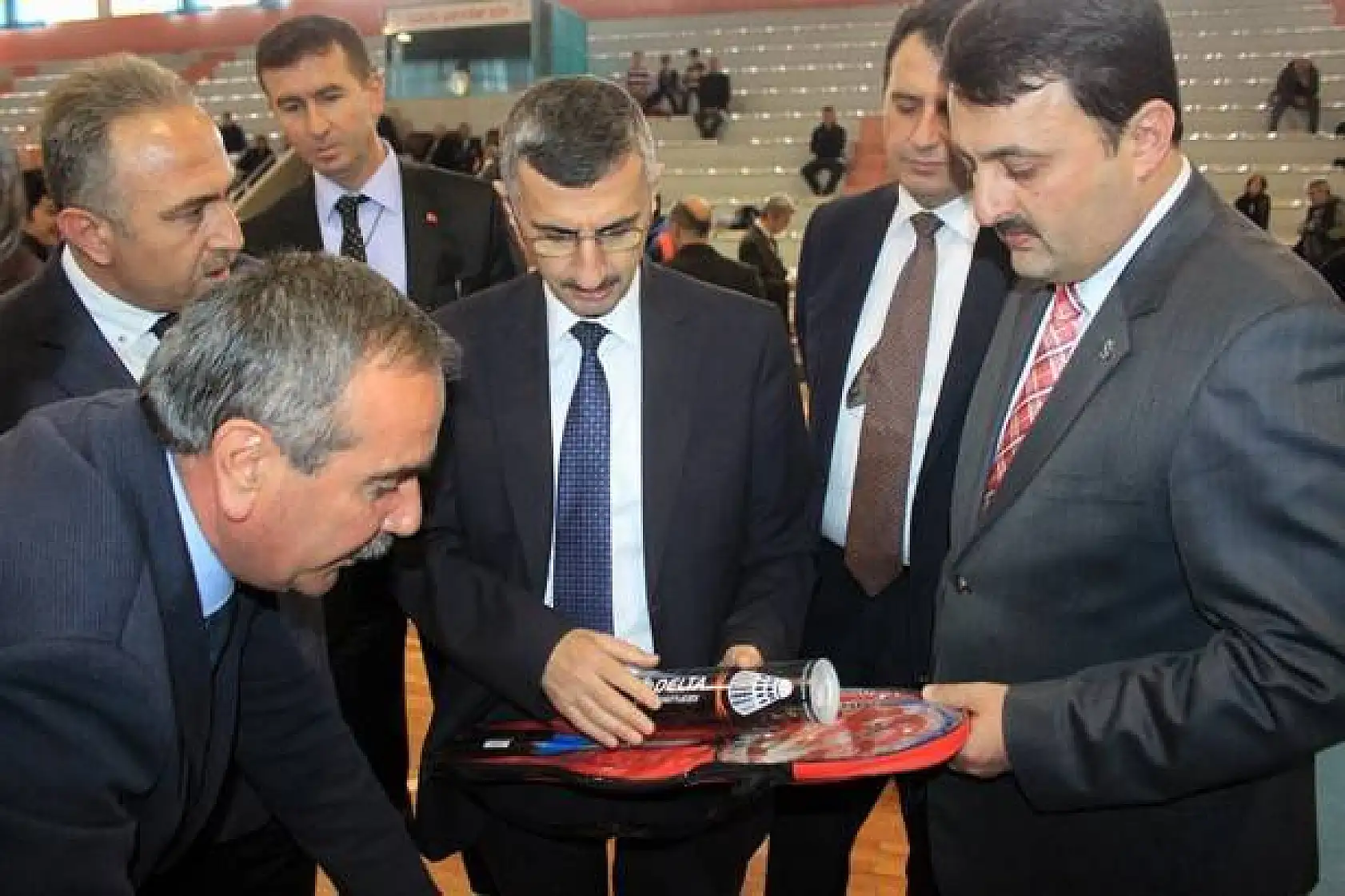 Amatör Spor Kulüplerine malzeme yardım töreni