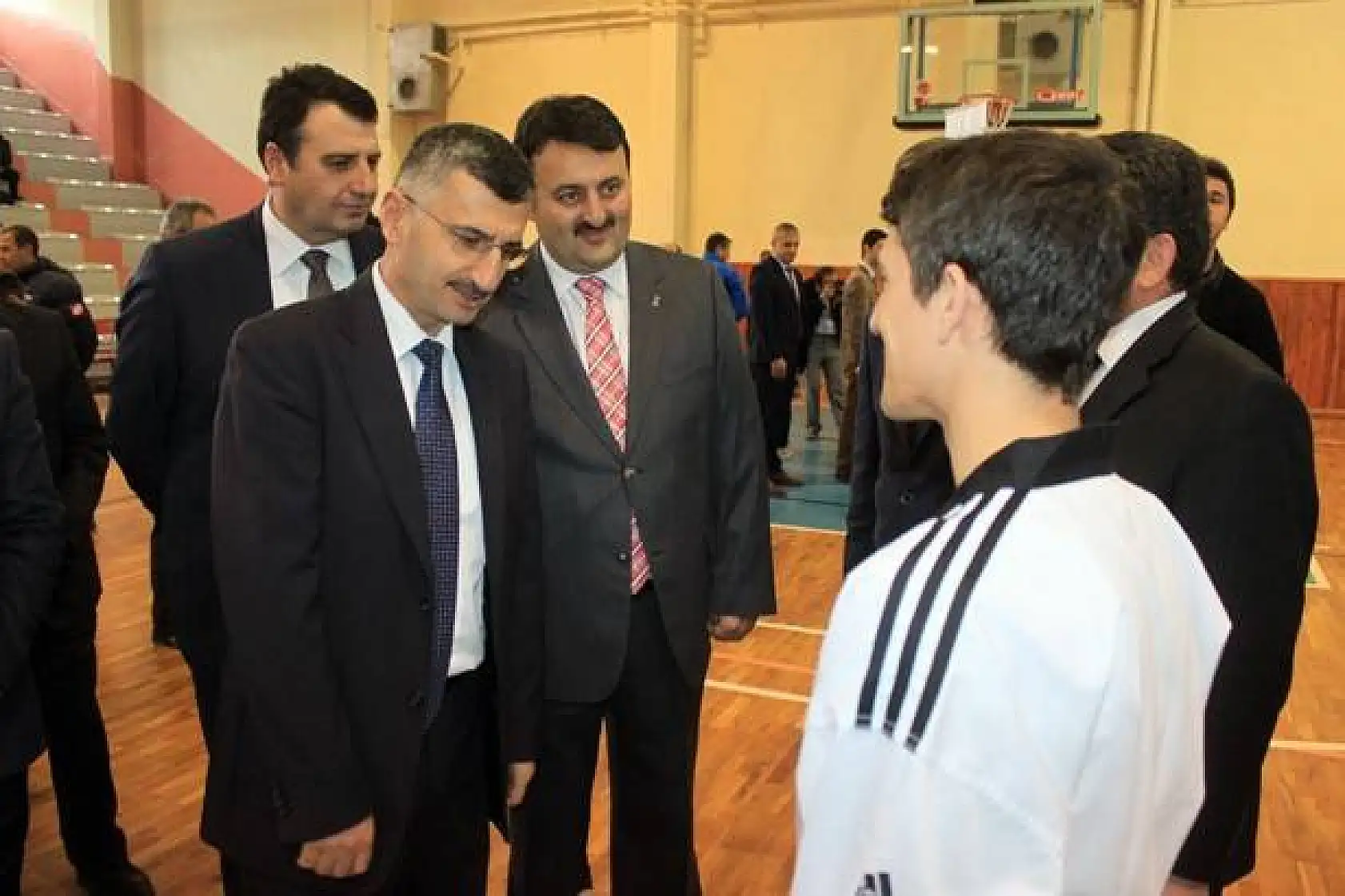 Amatör Spor Kulüplerine malzeme yardım töreni