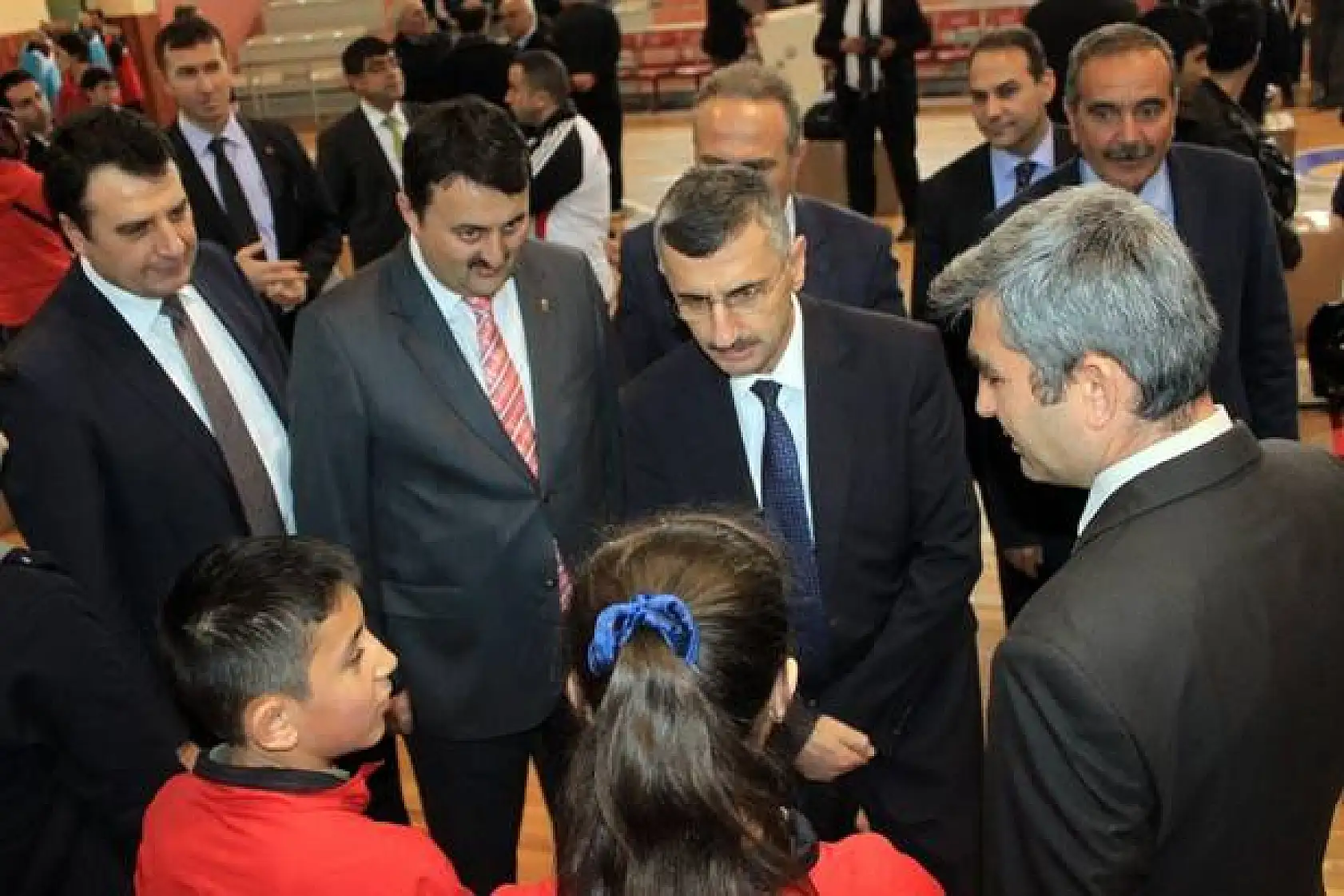 Amatör Spor Kulüplerine malzeme yardım töreni