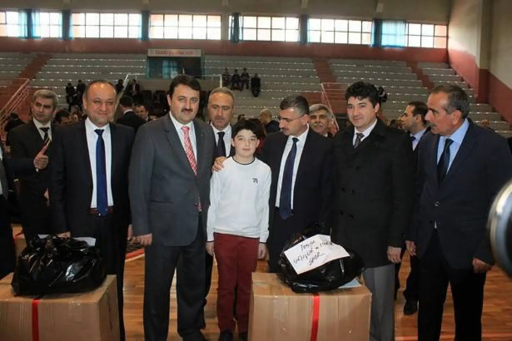 Amatör Spor Kulüplerine malzeme yardım töreni