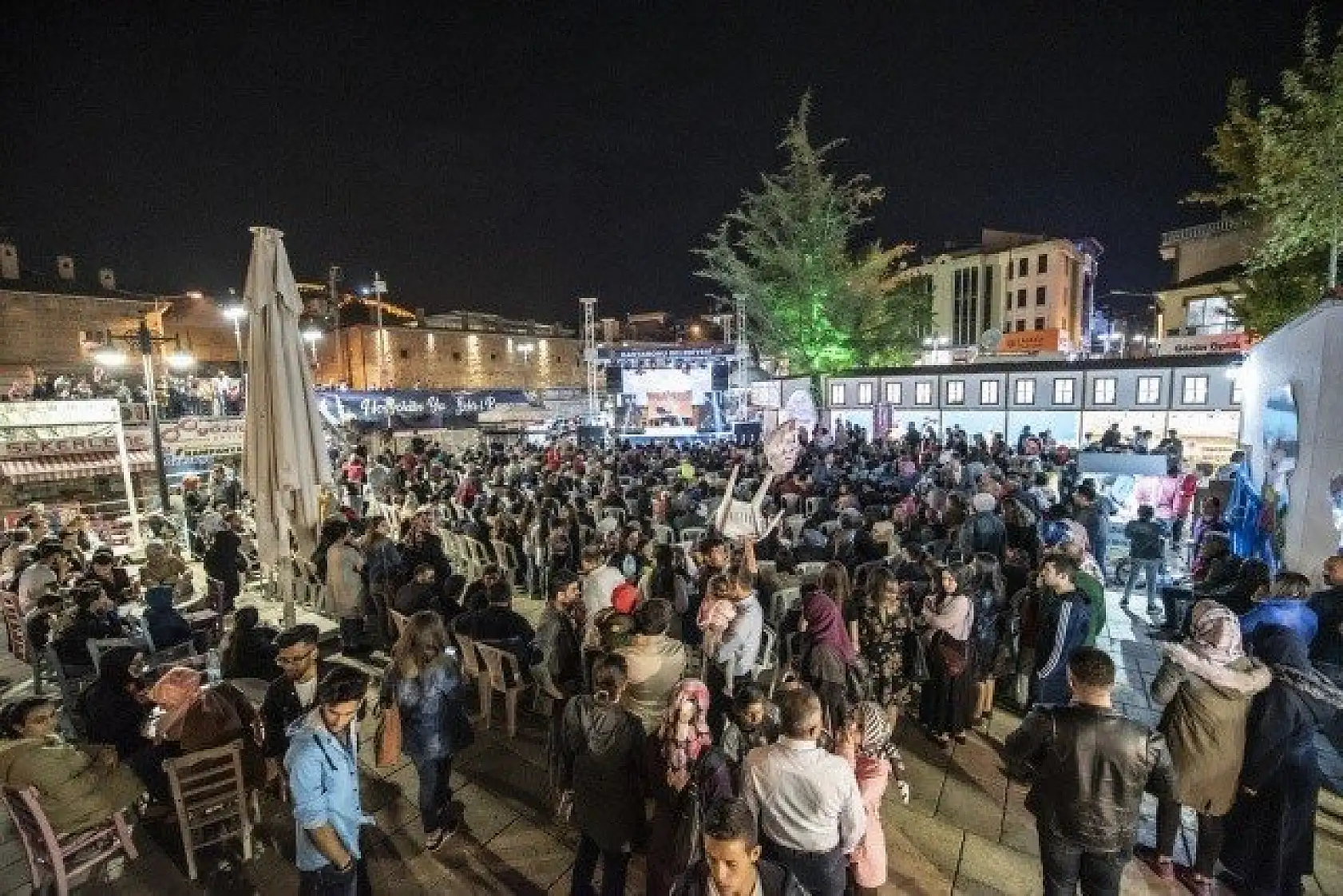 Kastamonu Belediyesi'nin Ramazan Sokağı'na yoğun ilgi!