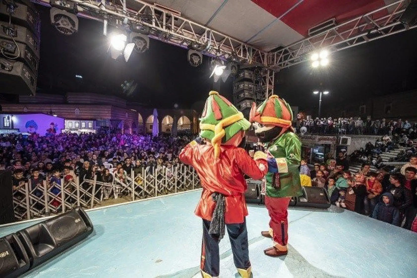 Kastamonu Belediyesi'nin Ramazan Sokağı'na yoğun ilgi!
