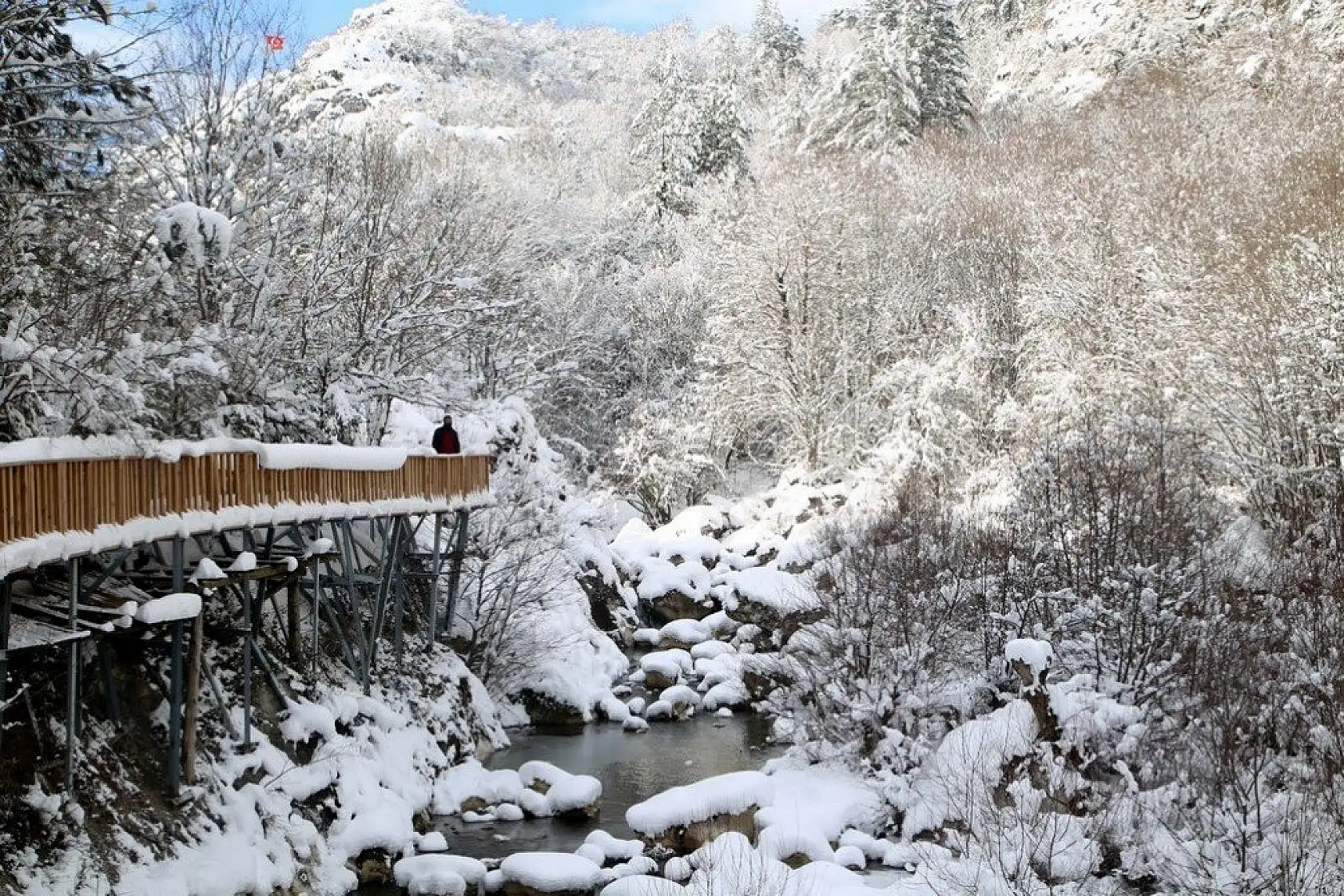 Horma Kanyonu kar altında doyumsuz manzaralar sunuyor