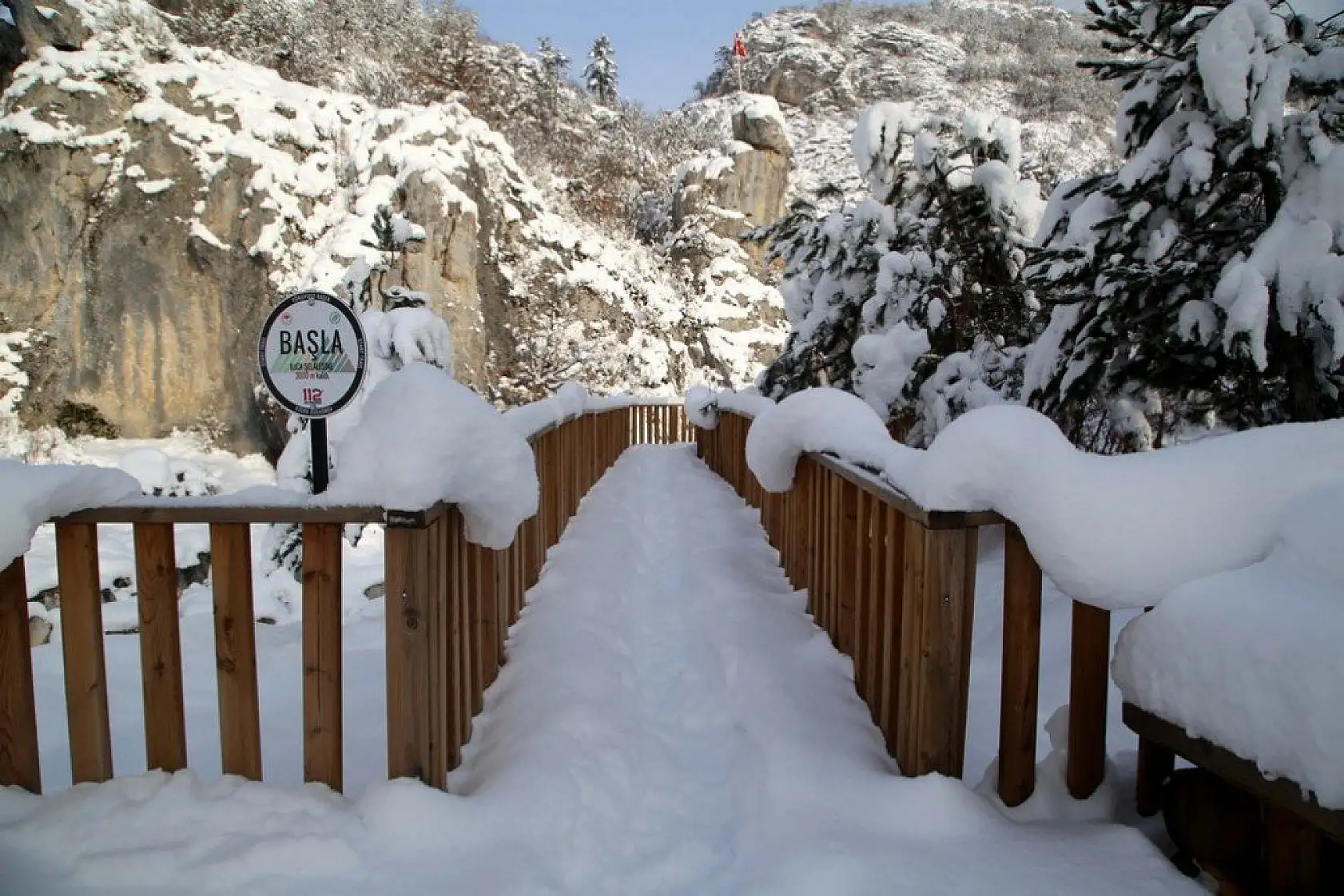 Horma Kanyonu kar altında doyumsuz manzaralar sunuyor
