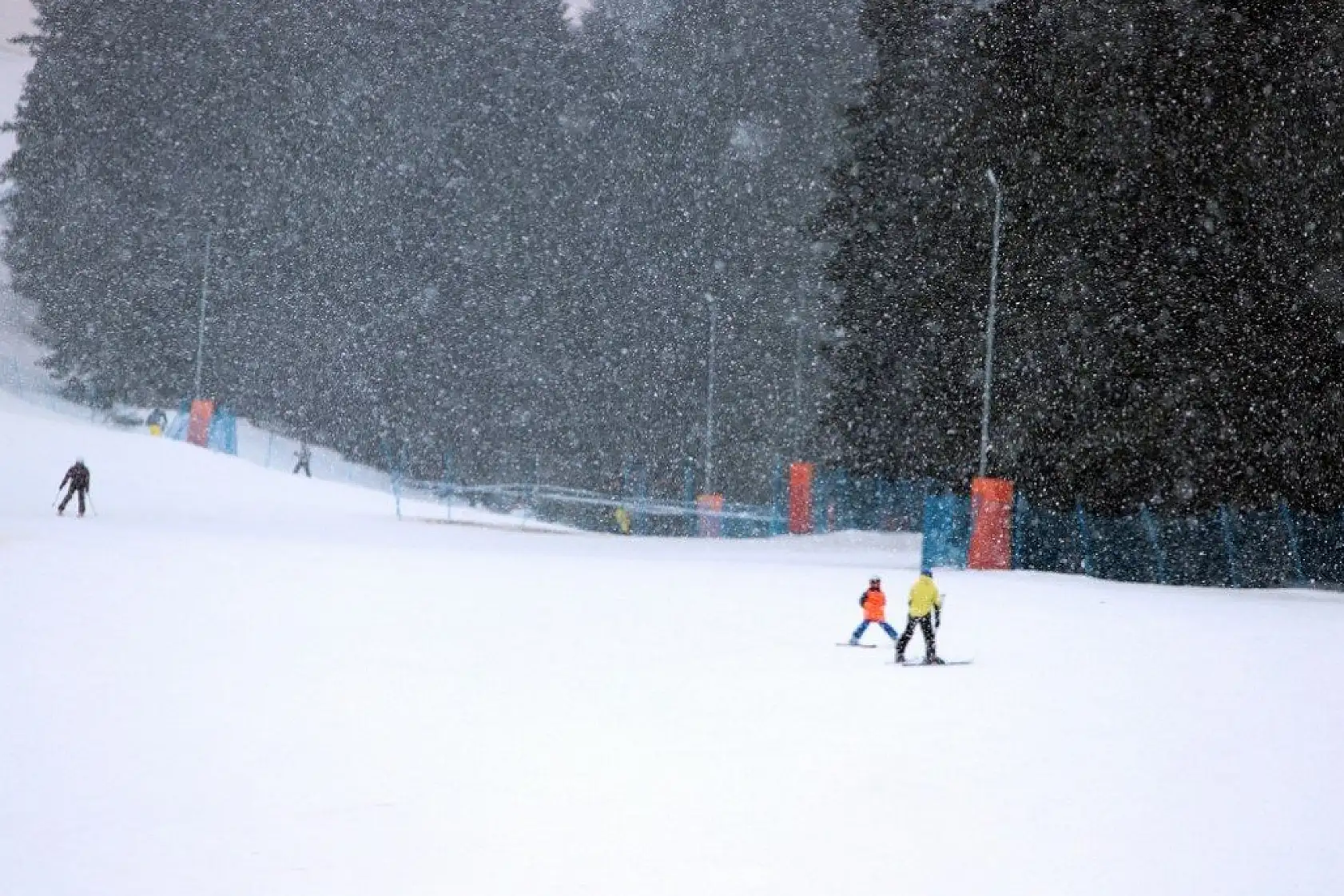 Ilgaz Dağı Kayak Merkezi'nde yoğunluk yaşanıyor