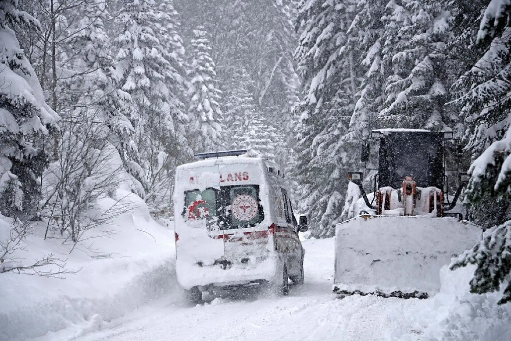 Kastamonu'nun 'kar savaşçıları' bu kışı yoğun geçirdi