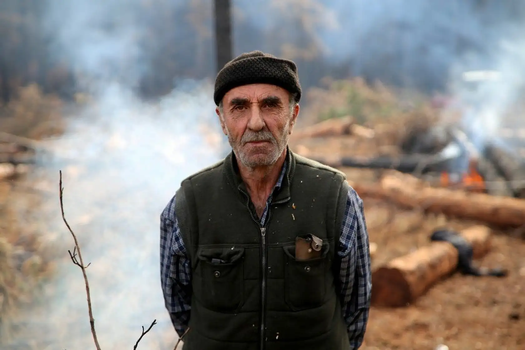 Yanan alanlara yeniden 'can vermek' için çalışıyorlar