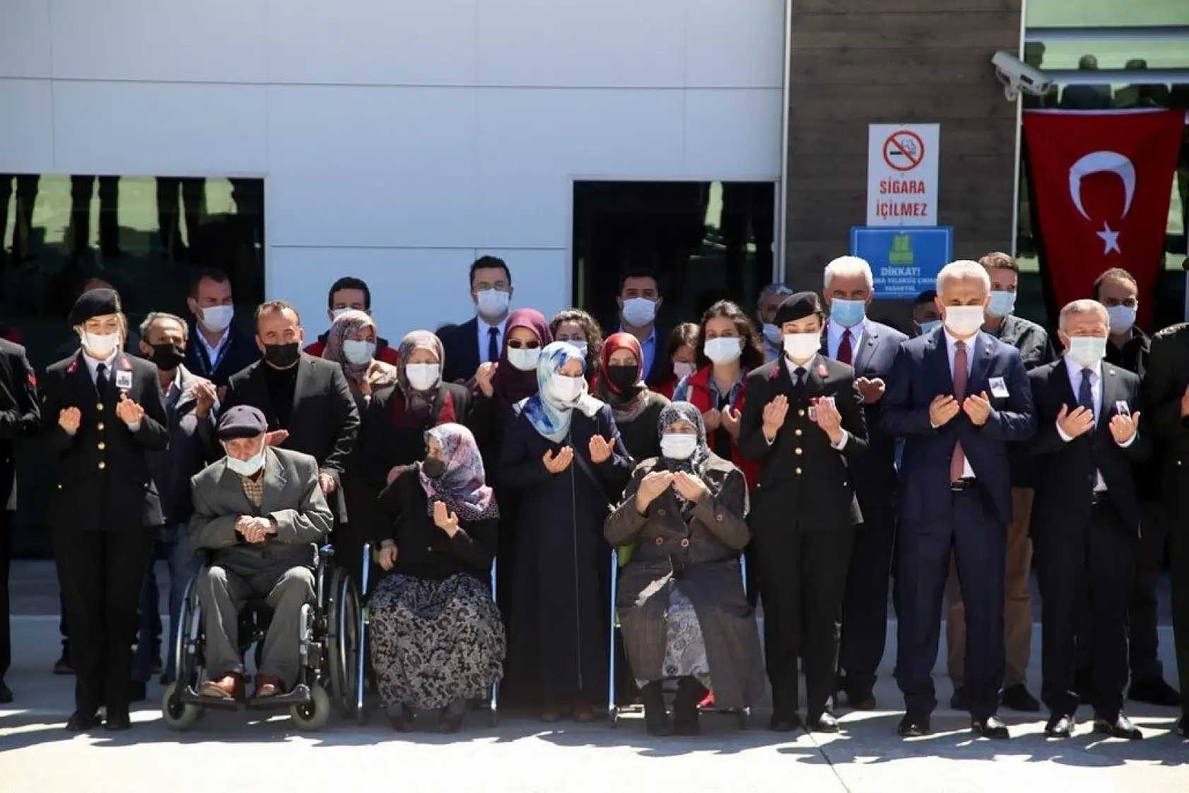 Şehit Uzman Çavuş son yolculuğuna uğurlandı