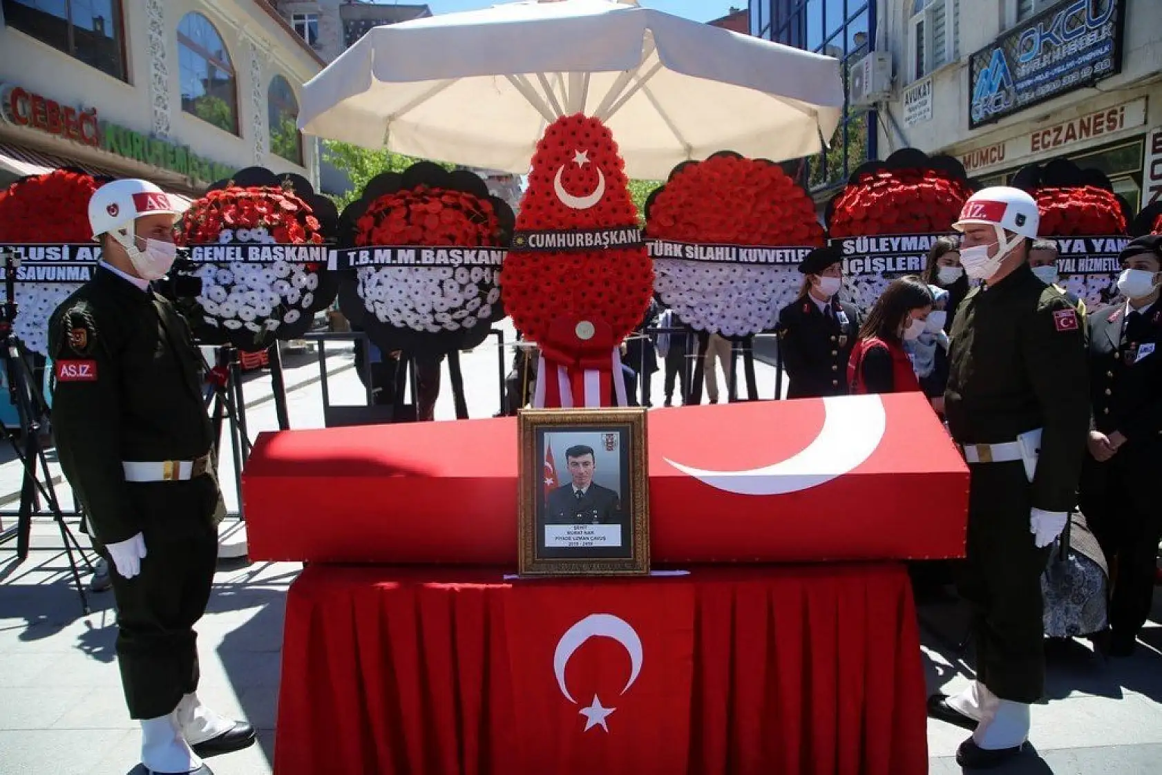 Şehit Uzman Çavuş son yolculuğuna uğurlandı