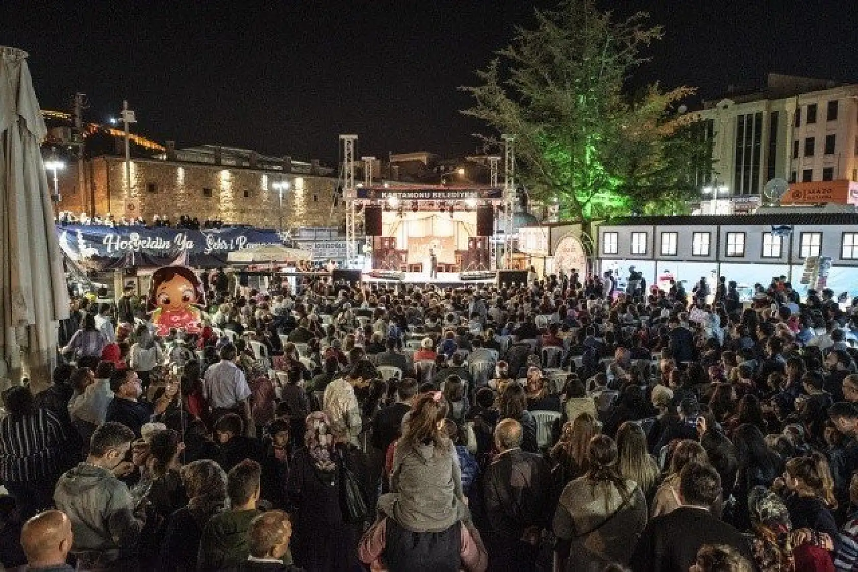 Kastamonu Belediyesi'nin Ramazan Sokağı'na yoğun ilgi!