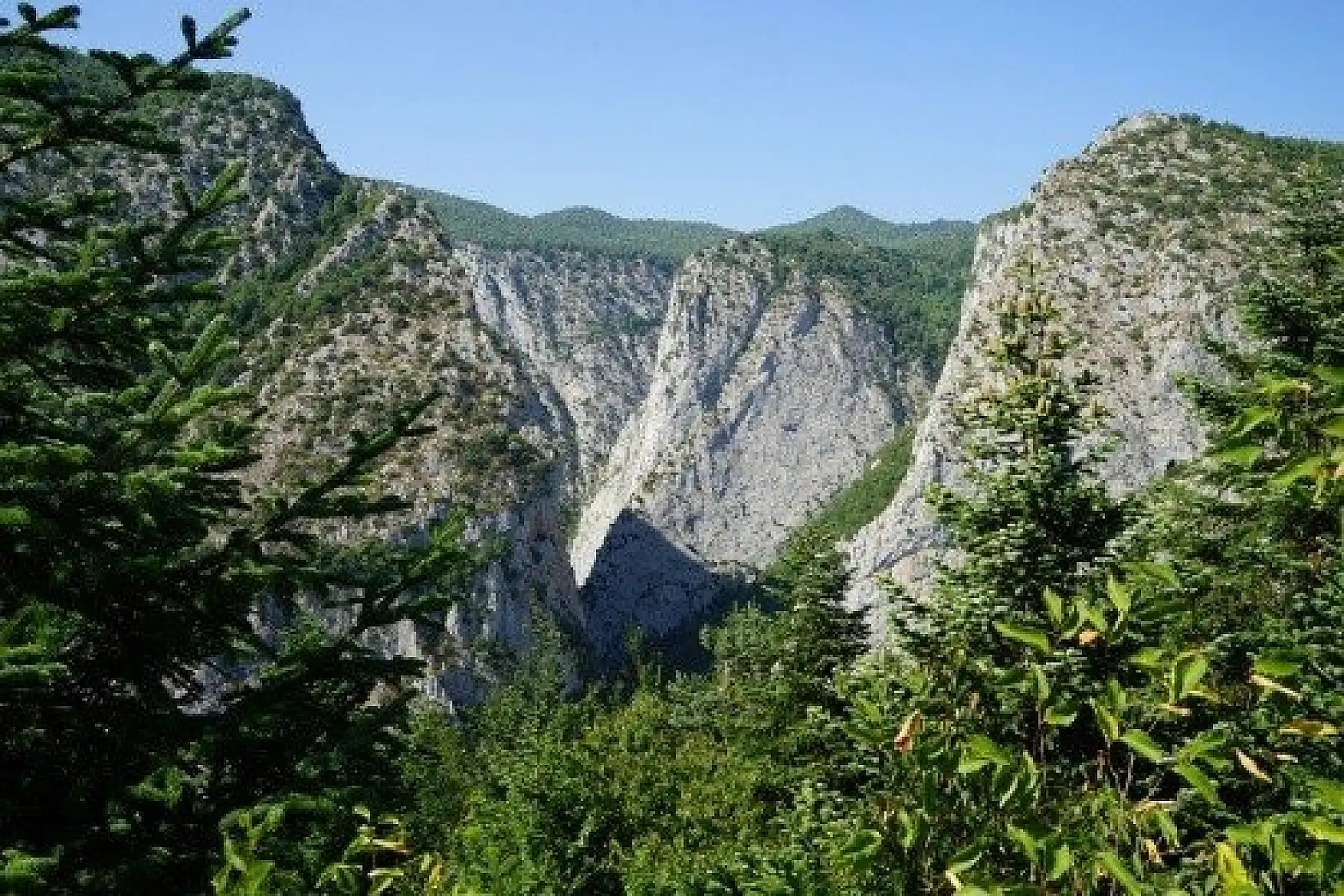 Valla Kanyonu maceraperest doğaseverleri bekliyor