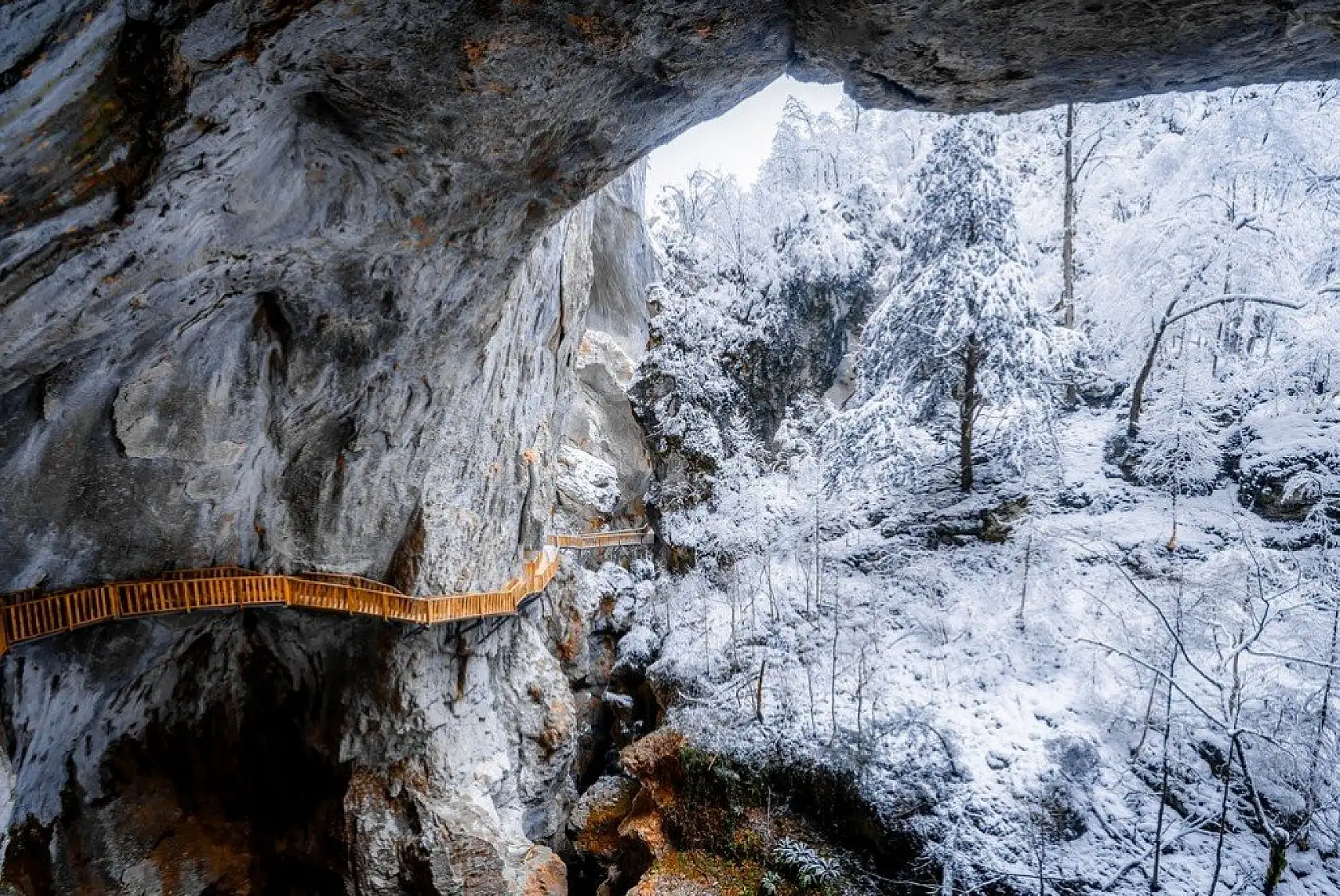 Horma Kanyonu kar altında doyumsuz manzaralar sunuyor