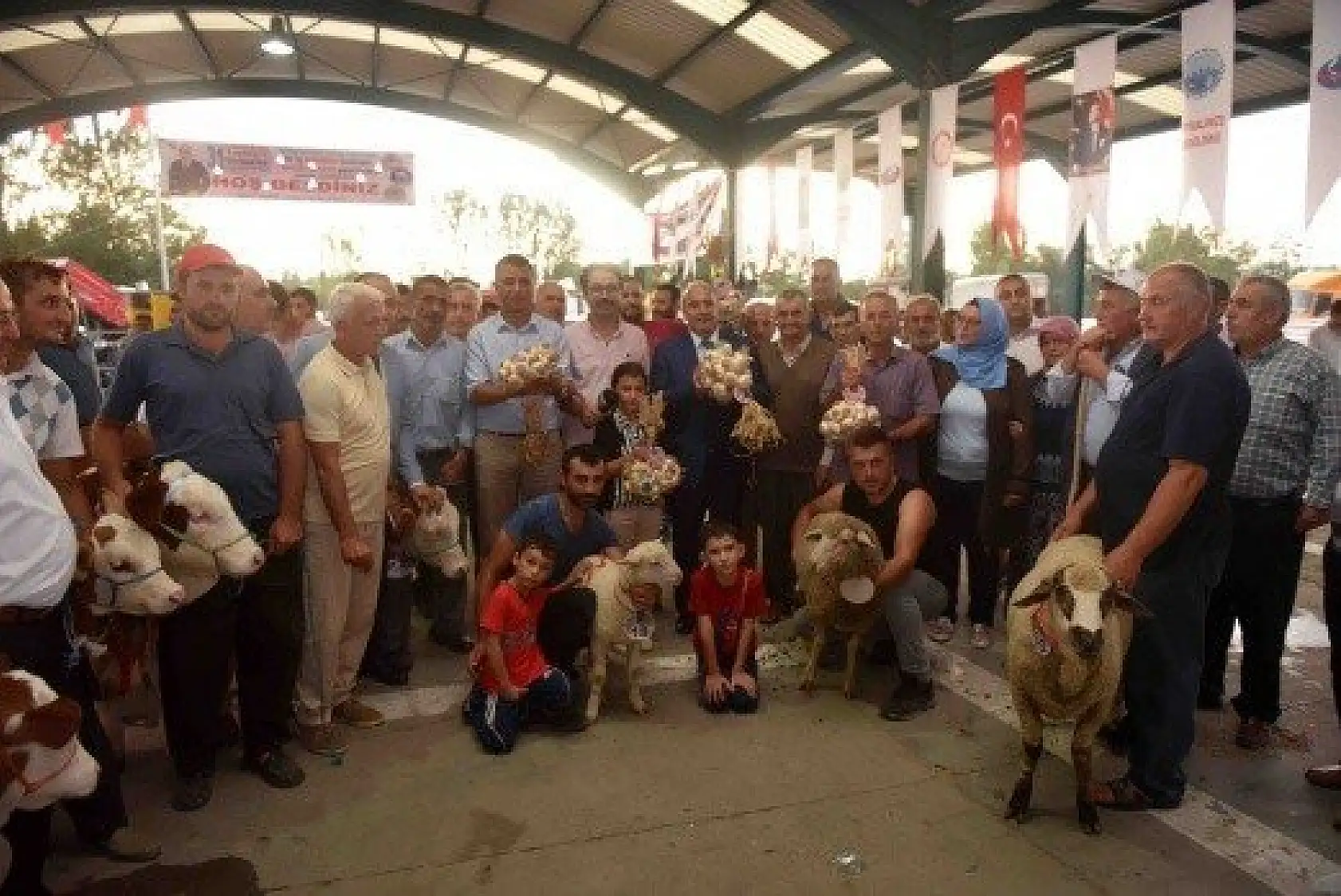 En İyi Sarımsak, Buzağı ve Kuzu Yarışmaları düzenlendi