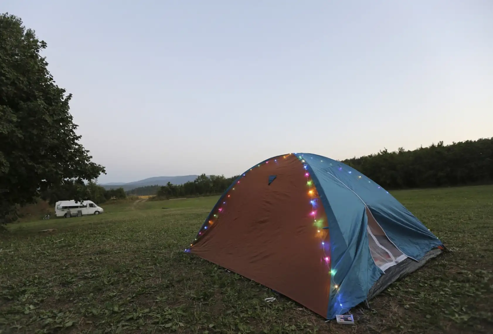 Kamp tutkunlarını cezbediyor