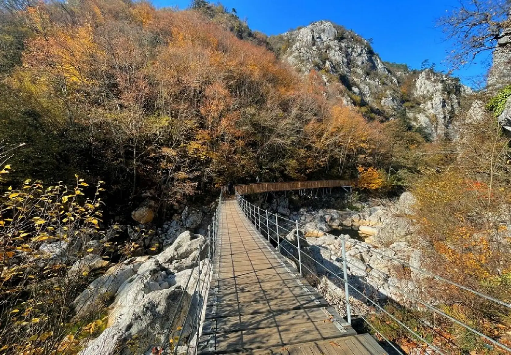 Horma Kanyonu ve Ilıca Şelalesi'nde sonbahar renkleri