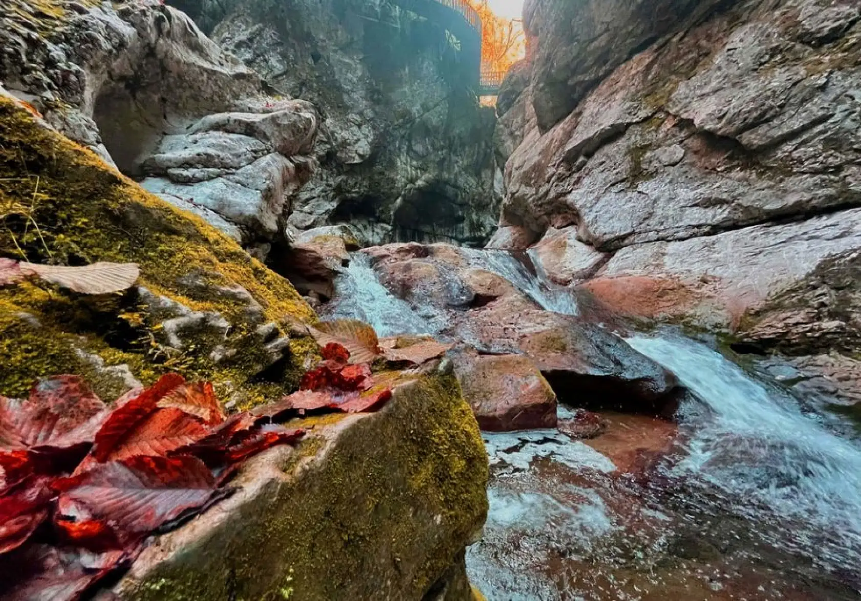 Horma Kanyonu ve Ilıca Şelalesi'nde sonbahar renkleri