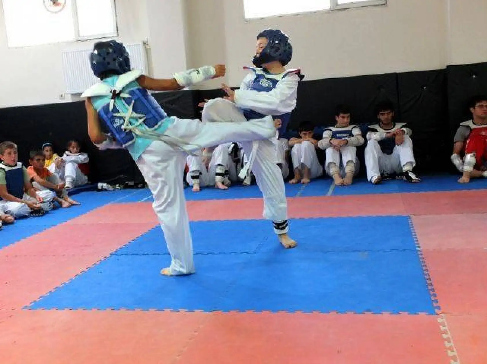 Azeri ve Kastamonu'lu Taekwondocular ortak antrenman 24-25 Ağustos 2013