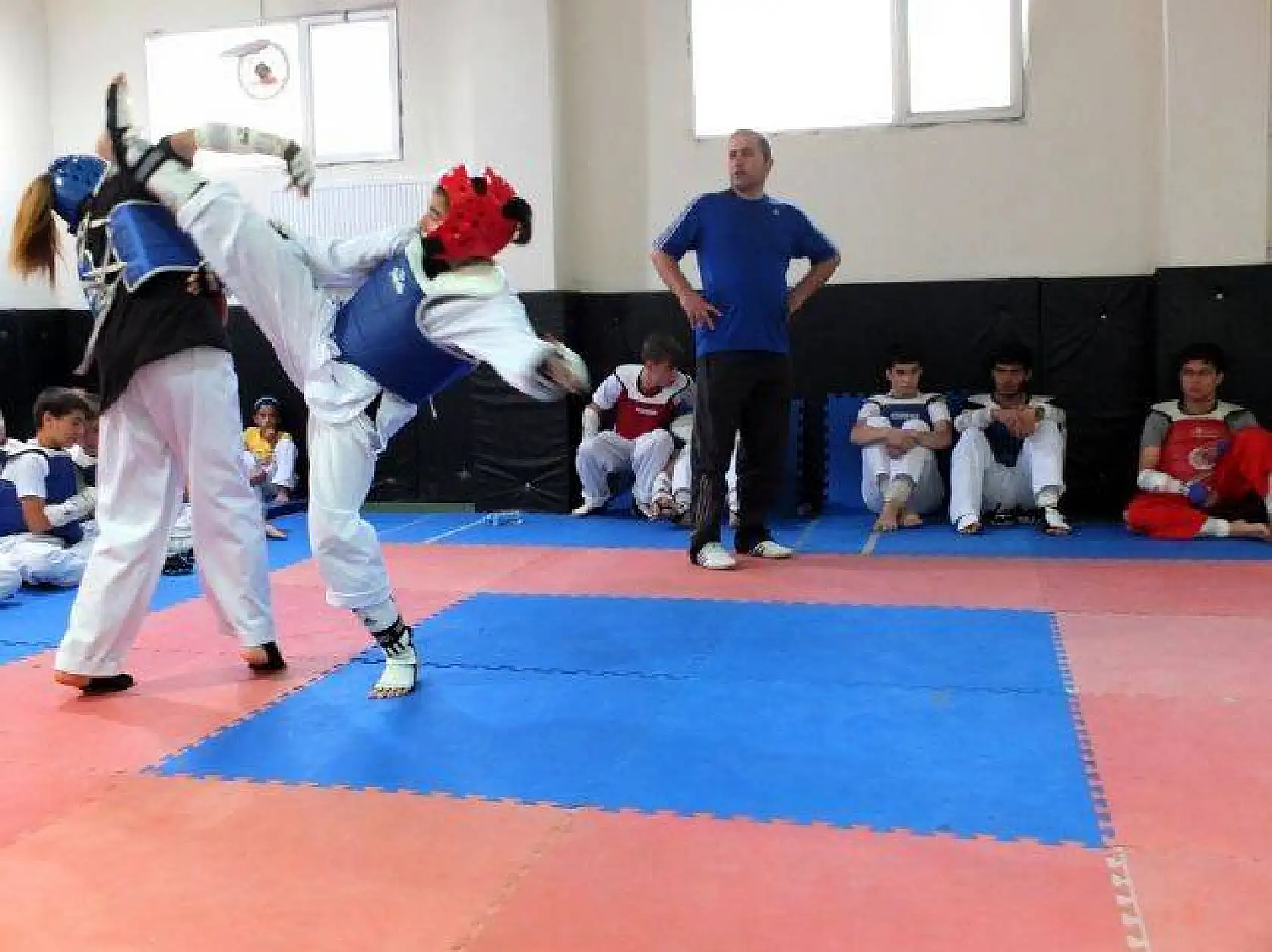 Azeri ve Kastamonu'lu Taekwondocular ortak antrenman 24-25 Ağustos 2013
