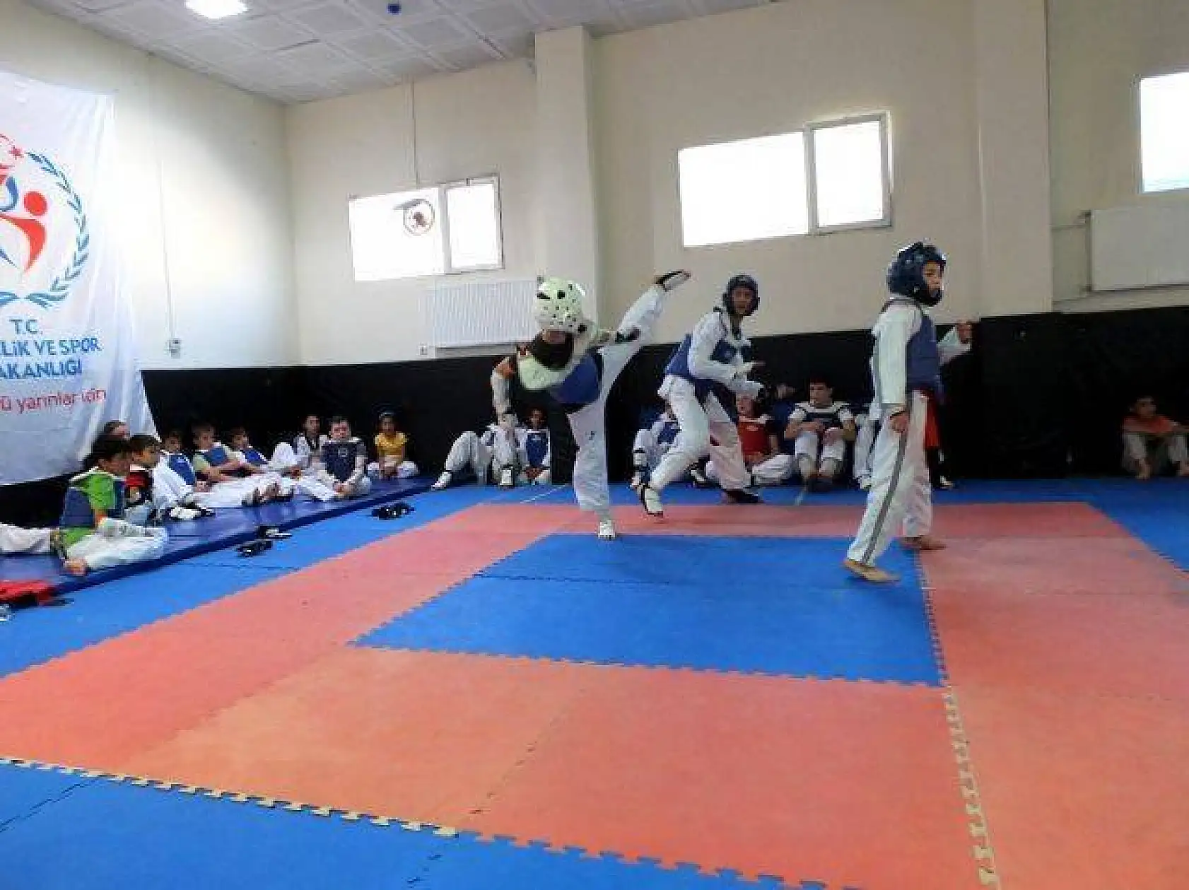 Azeri ve Kastamonu'lu Taekwondocular ortak antrenman 24-25 Ağustos 2013