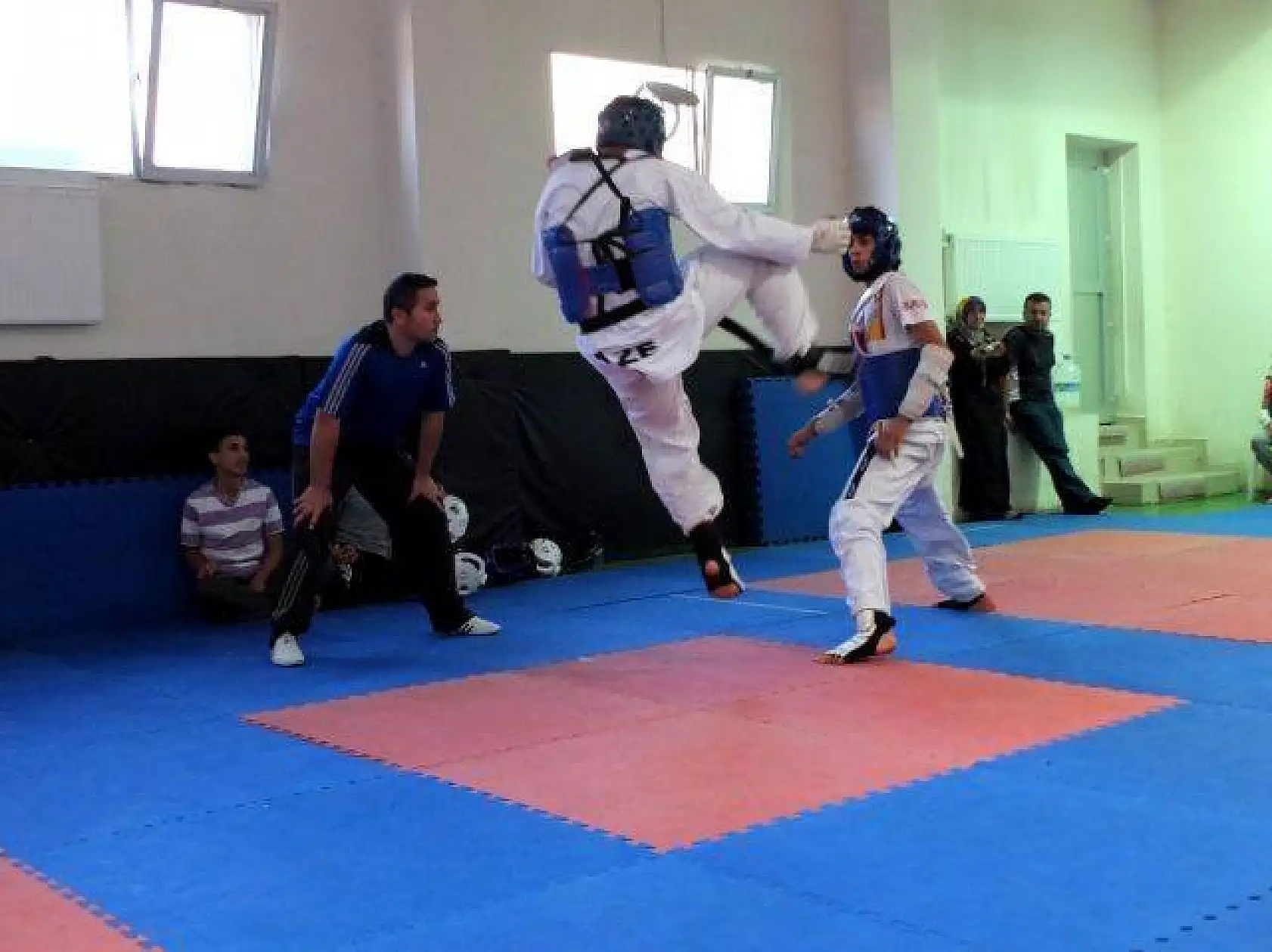 Azeri ve Kastamonu'lu Taekwondocular ortak antrenman 24-25 Ağustos 2013