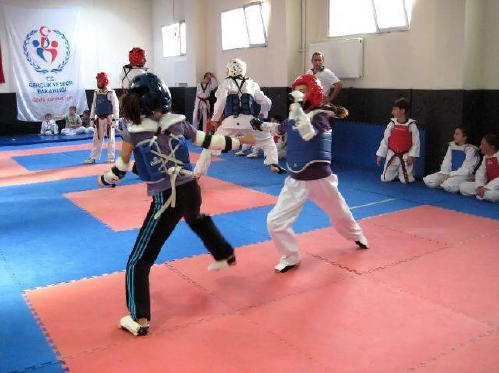 Azeri ve Kastamonu'lu Taekwondocular ortak antrenman 24-25 Ağustos 2013