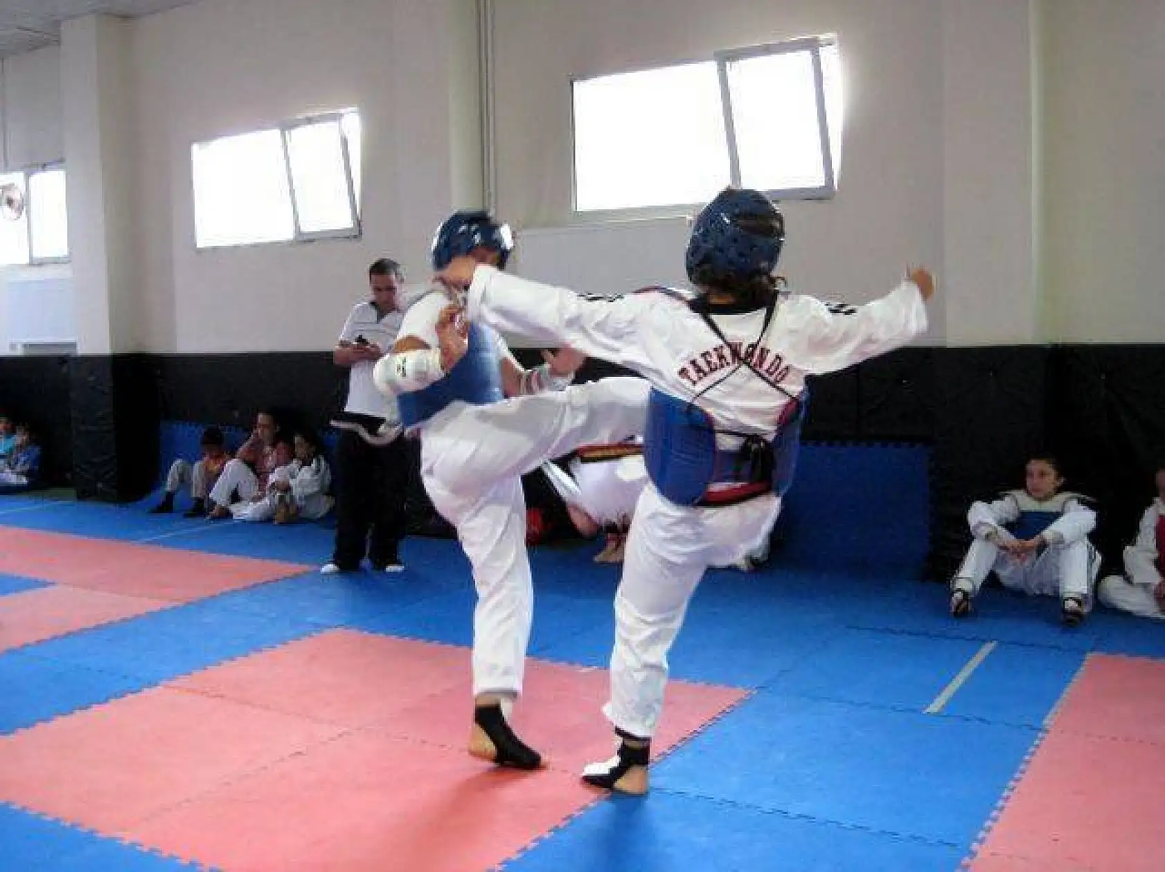 Azeri ve Kastamonu'lu Taekwondocular ortak antrenman 24-25 Ağustos 2013