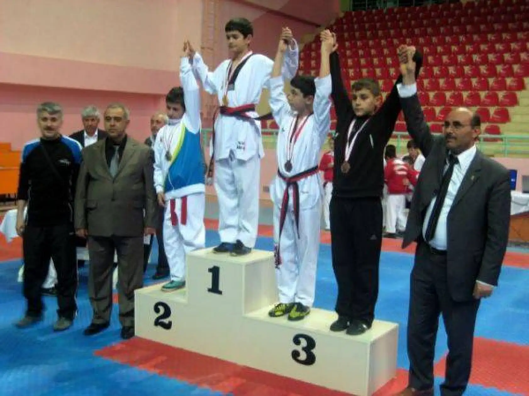 Yozgat Taekwondo Şampiyonası-06-07 Nisan 2013