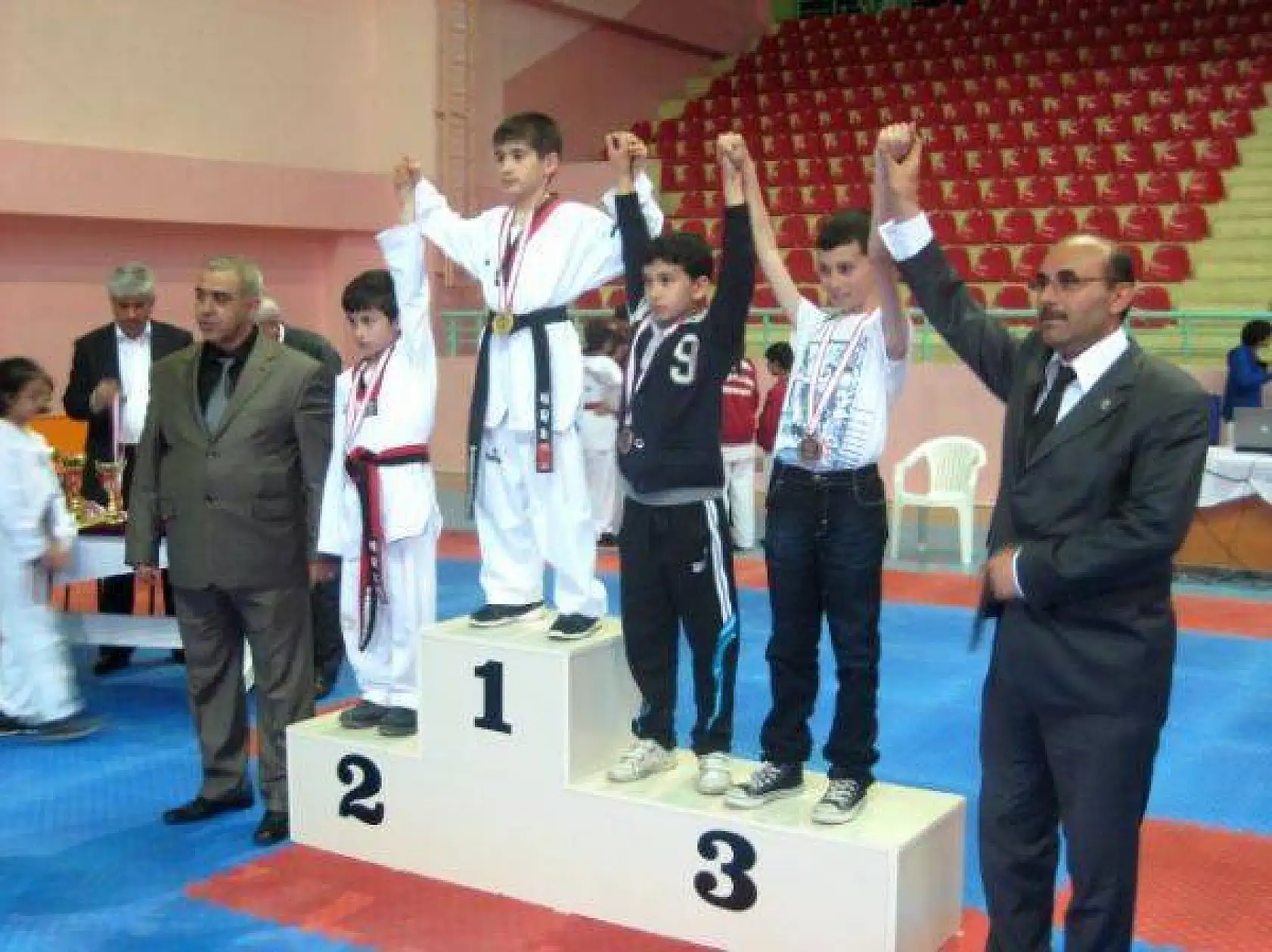 Yozgat Taekwondo Şampiyonası-06-07 Nisan 2013