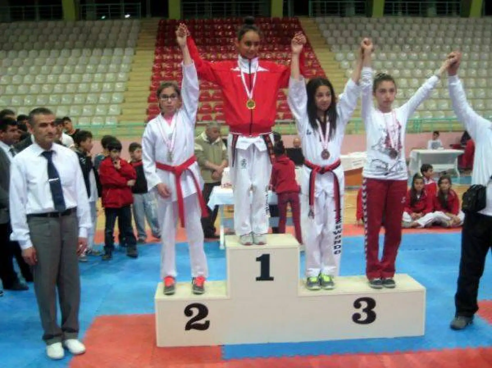 Yozgat Taekwondo Şampiyonası-06-07 Nisan 2013