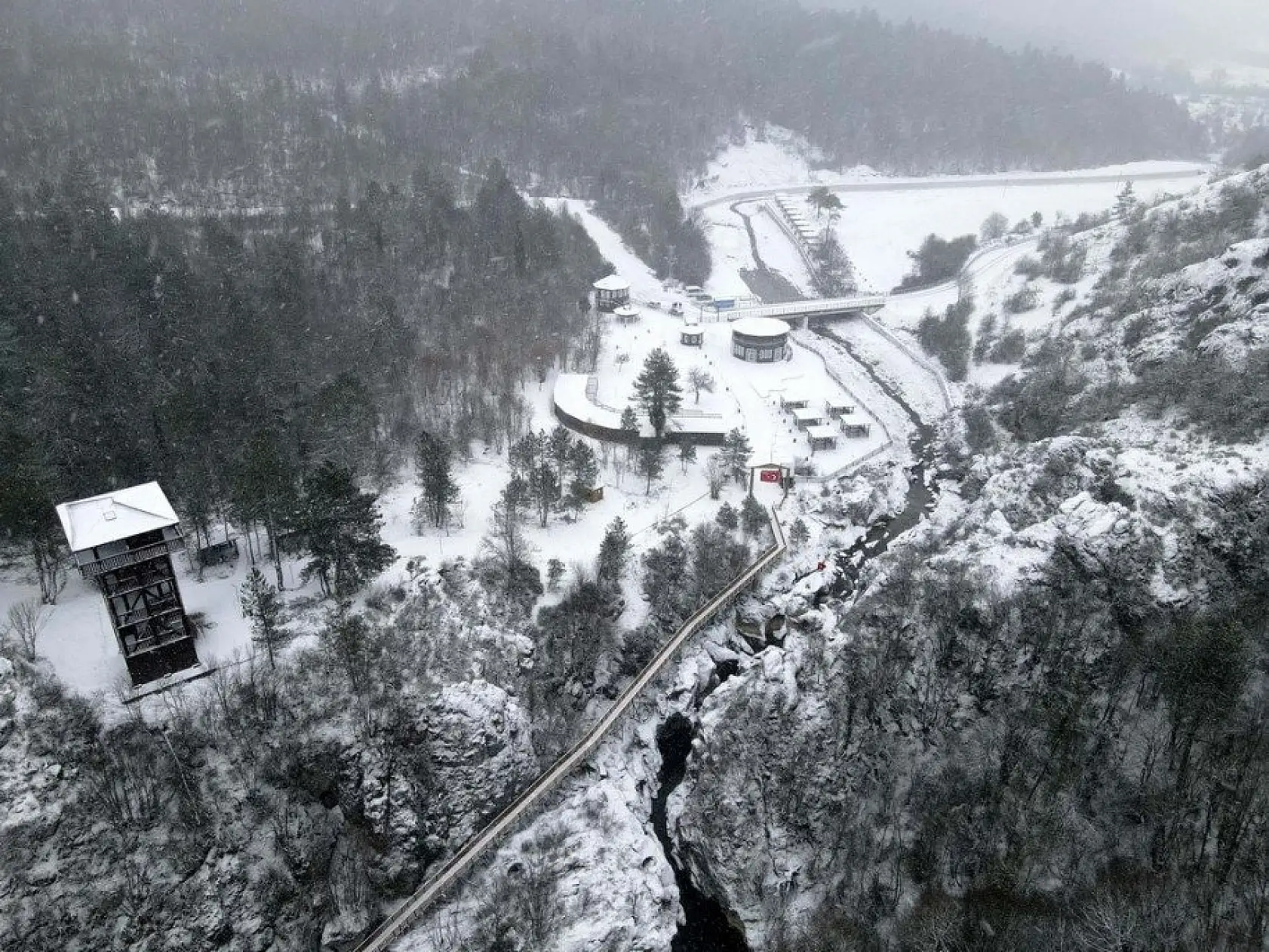 Valla ve Horma kanyonları doğaseverleri cezbediyor