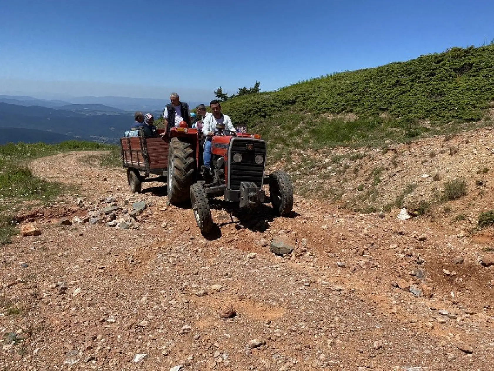 Ilgaz'ın zirvesinde bayrak nöbeti