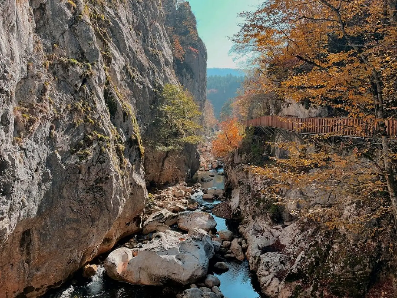 Horma Kanyonu ve Ilıca Şelalesi'nde sonbahar renkleri