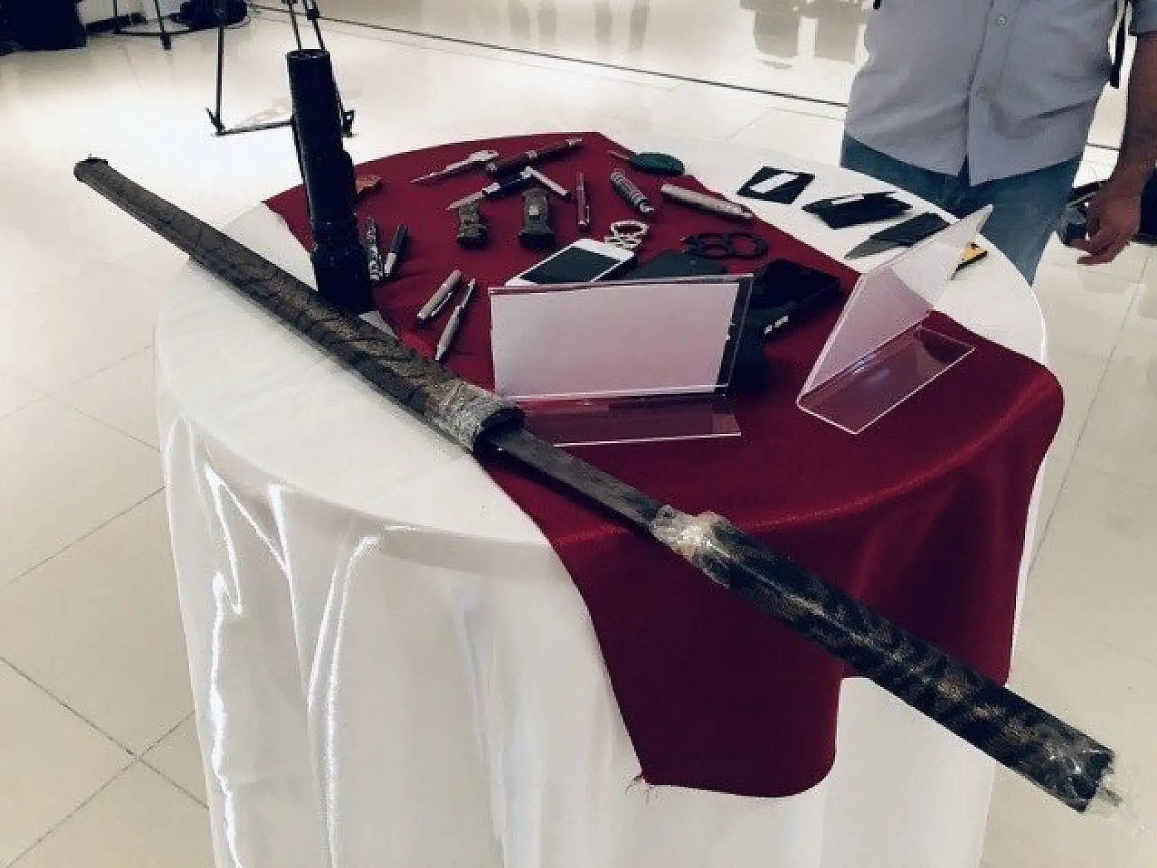 Adiyede ele geçirilen suç aletleri sergilendi