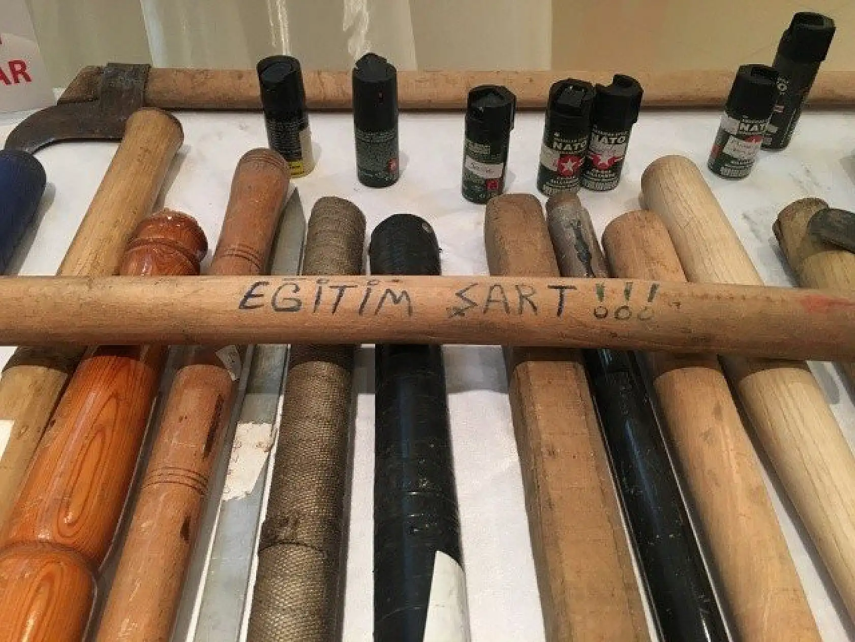 Adiyede ele geçirilen suç aletleri sergilendi