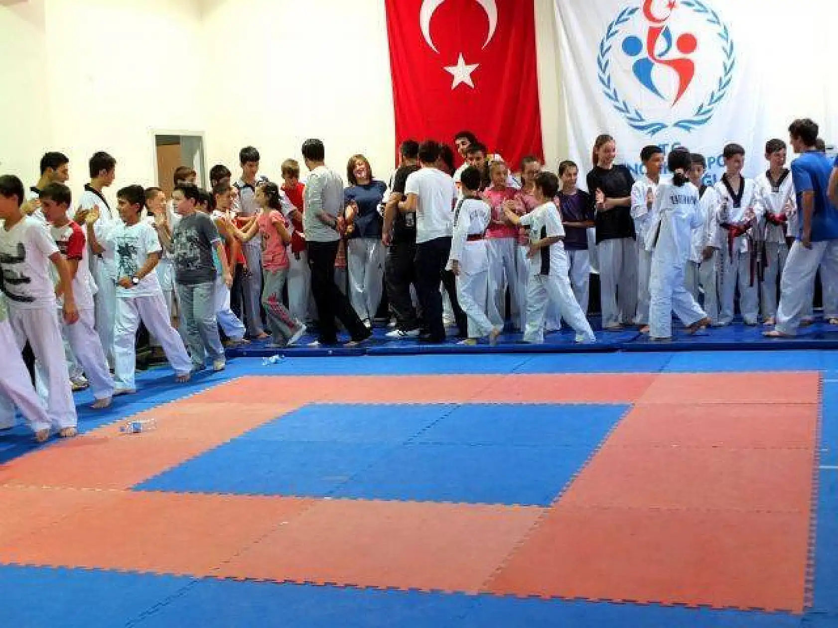 Azeri ve Kastamonu'lu Taekwondocular ortak antrenman 24-25 Ağustos 2013