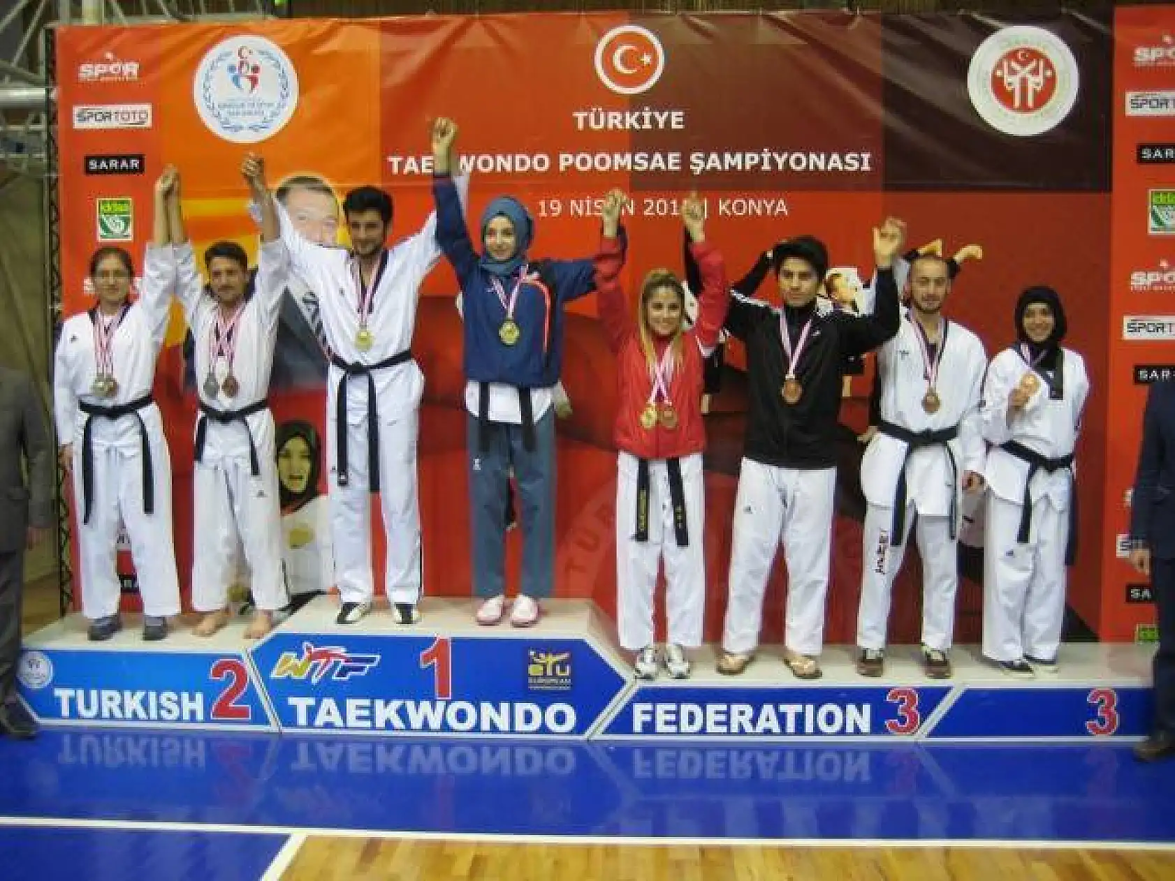 Taekwondoda madalya yağmuru