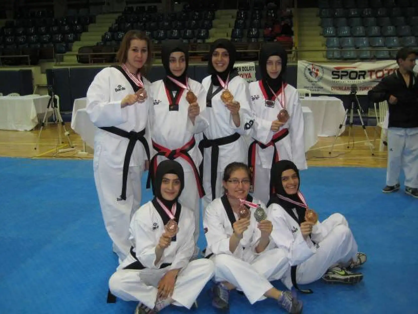 Taekwondoda madalya yağmuru