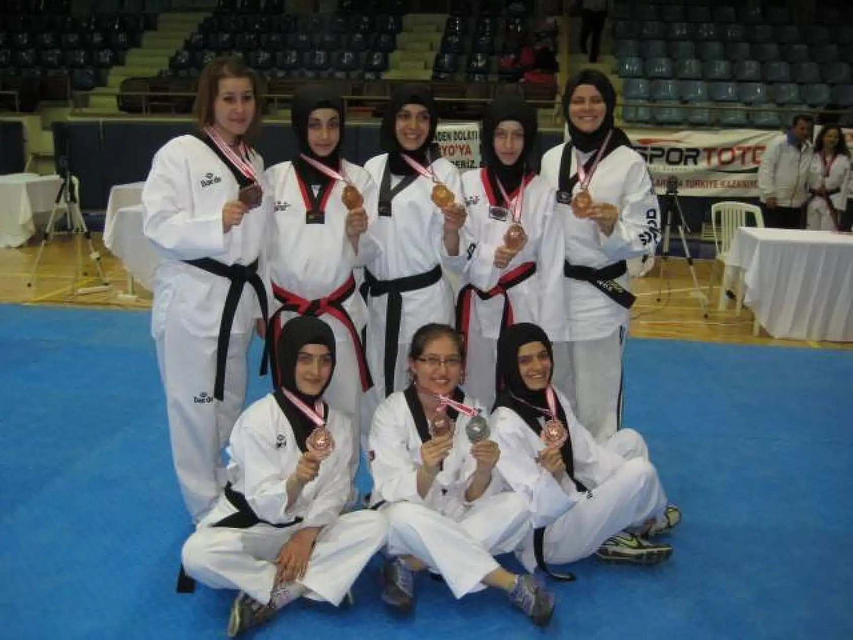 Taekwondoda madalya yağmuru