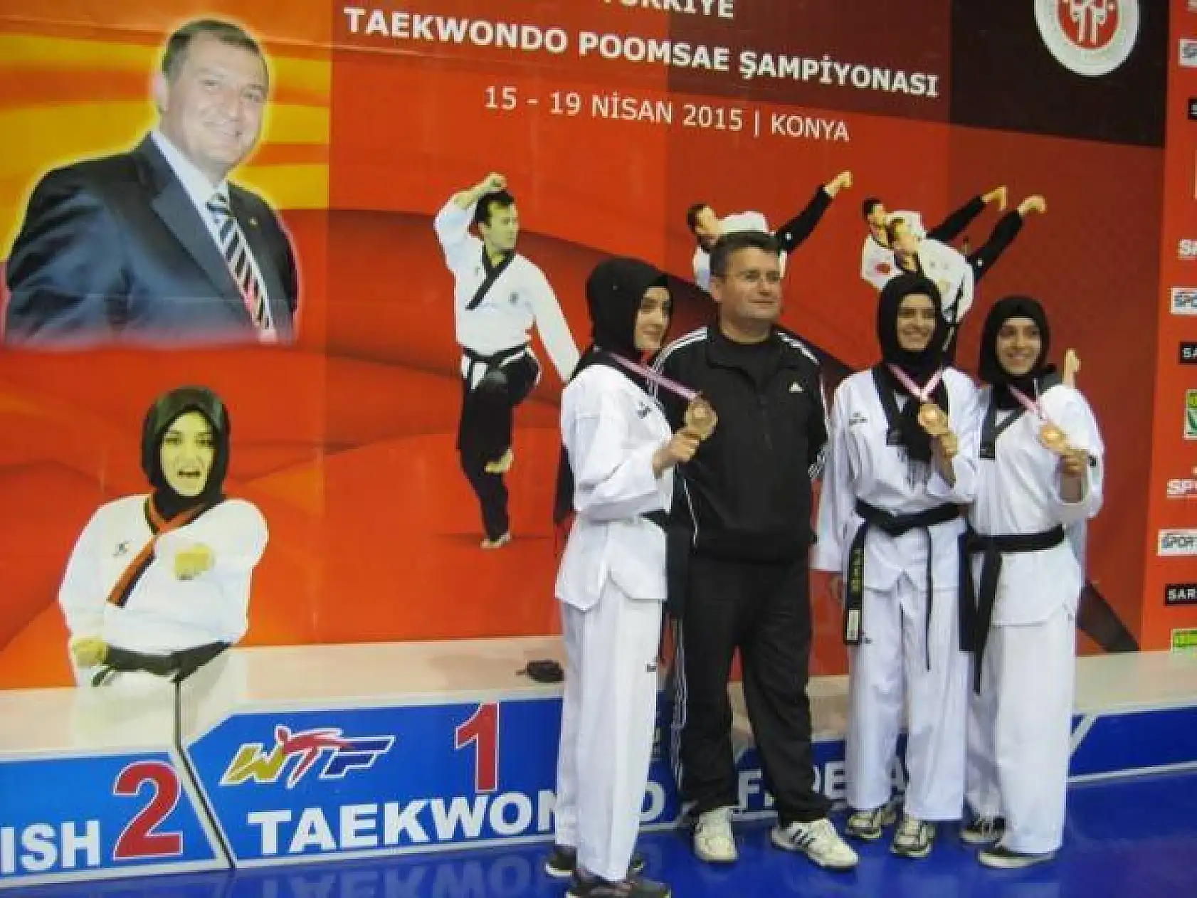Taekwondoda madalya yağmuru