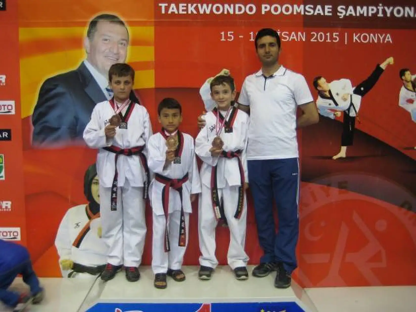 Taekwondoda madalya yağmuru