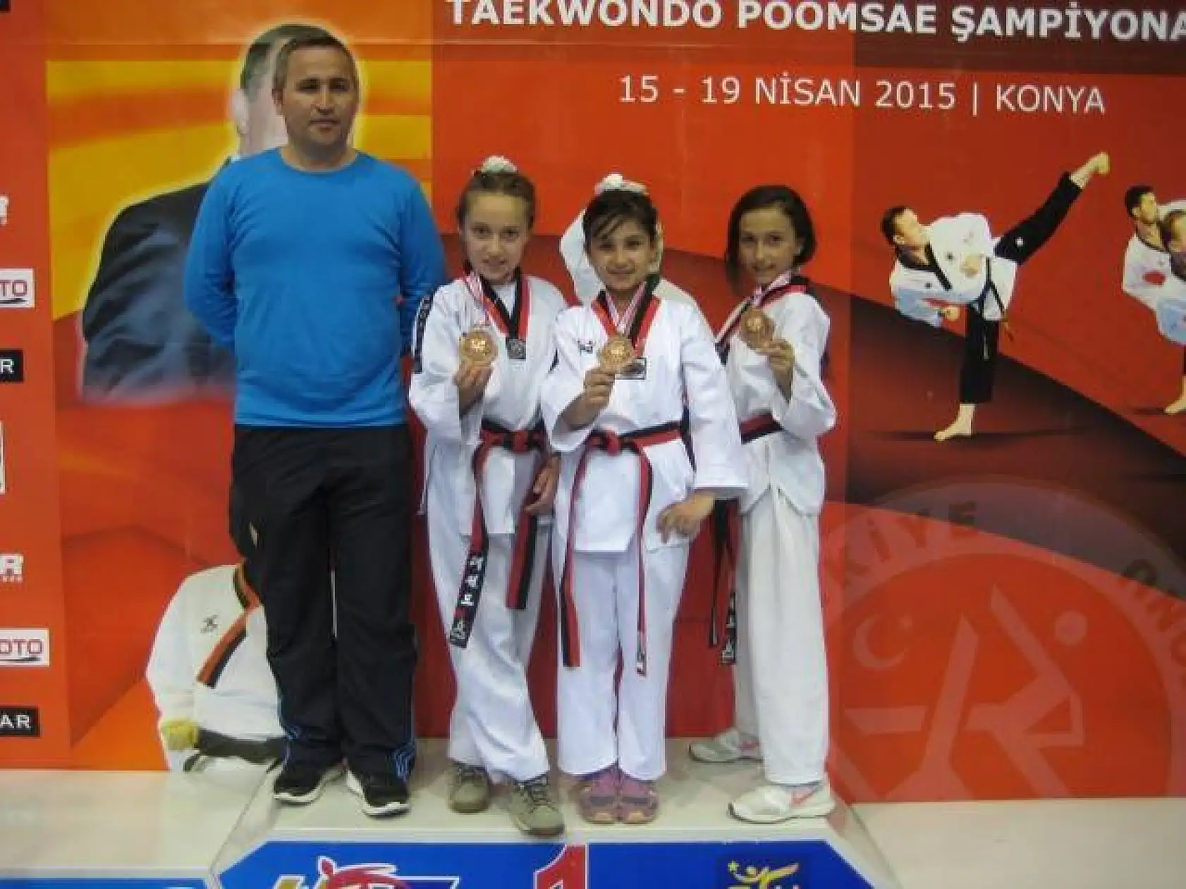 Taekwondoda madalya yağmuru