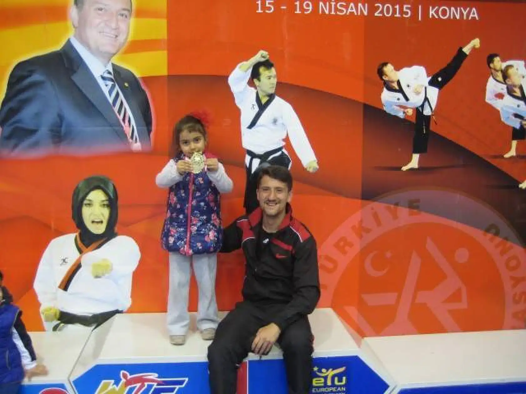 Taekwondoda madalya yağmuru