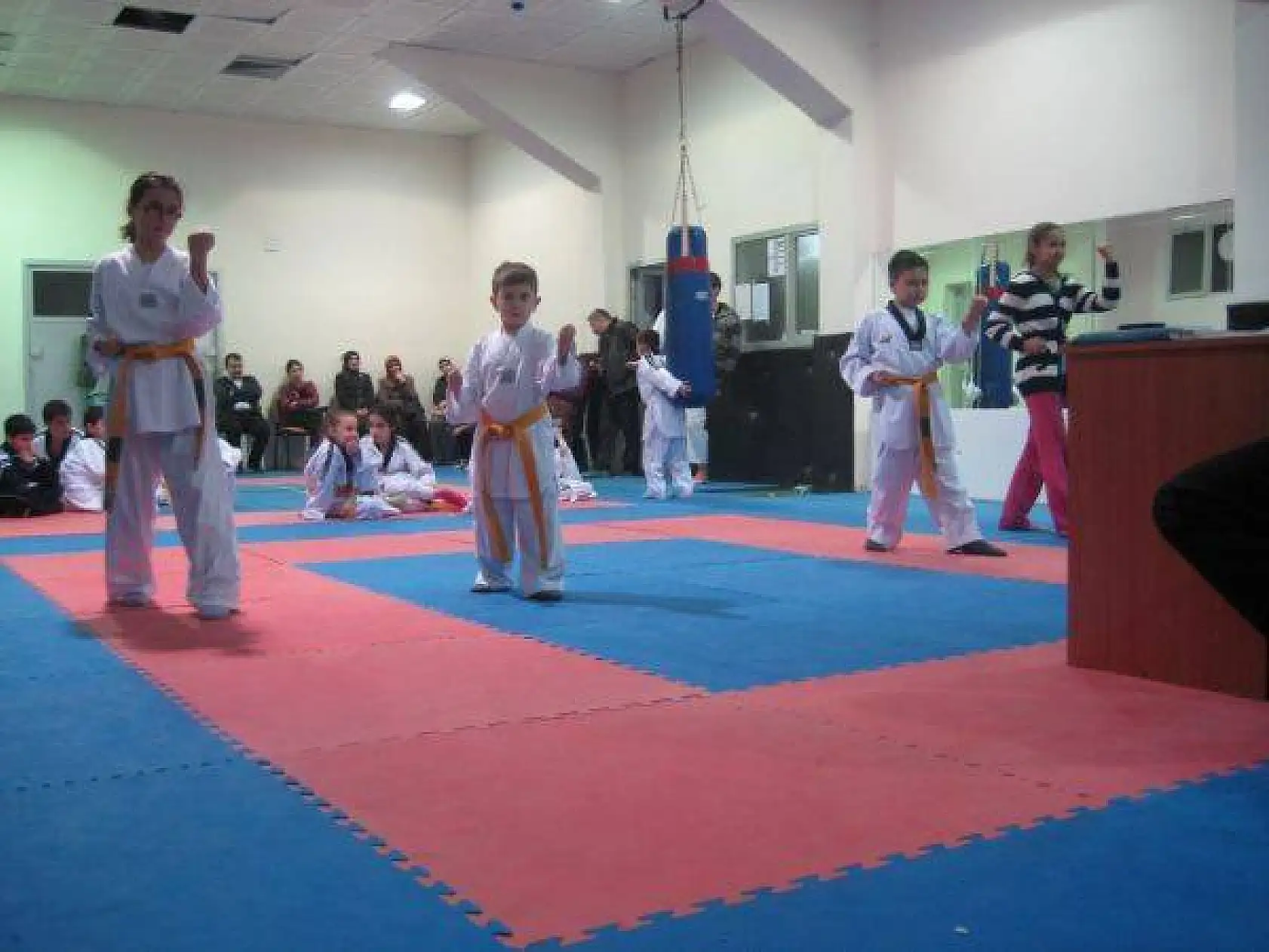 Erişen Spor Taekwondo kuşak sınavı