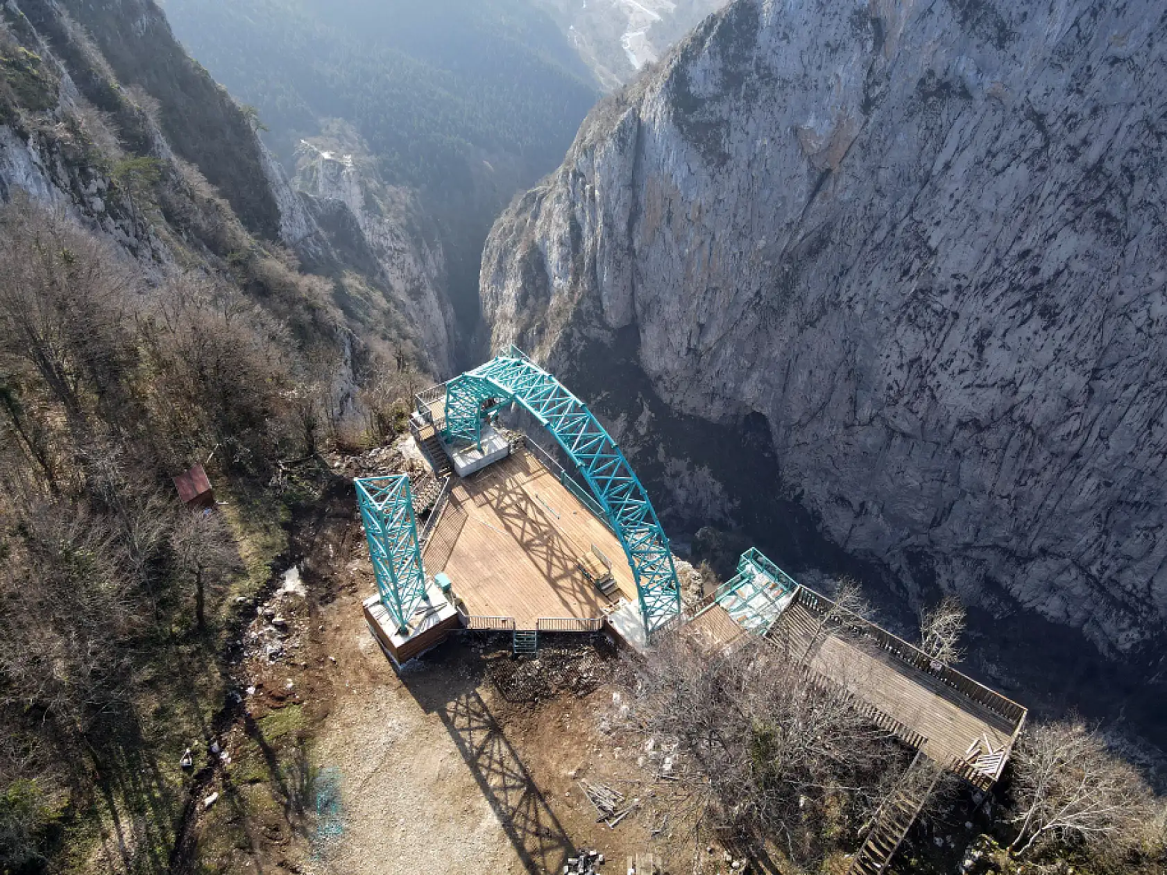 Valla Kanyonu girişine uçurum salıncağı