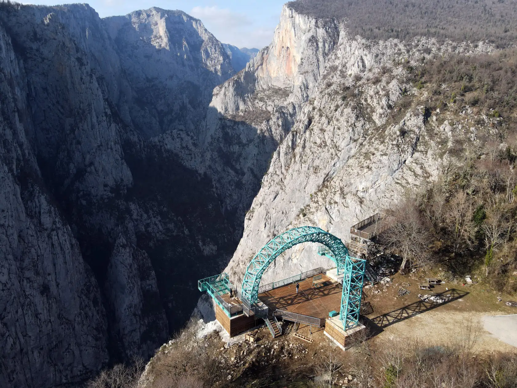 Valla Kanyonu girişine uçurum salıncağı